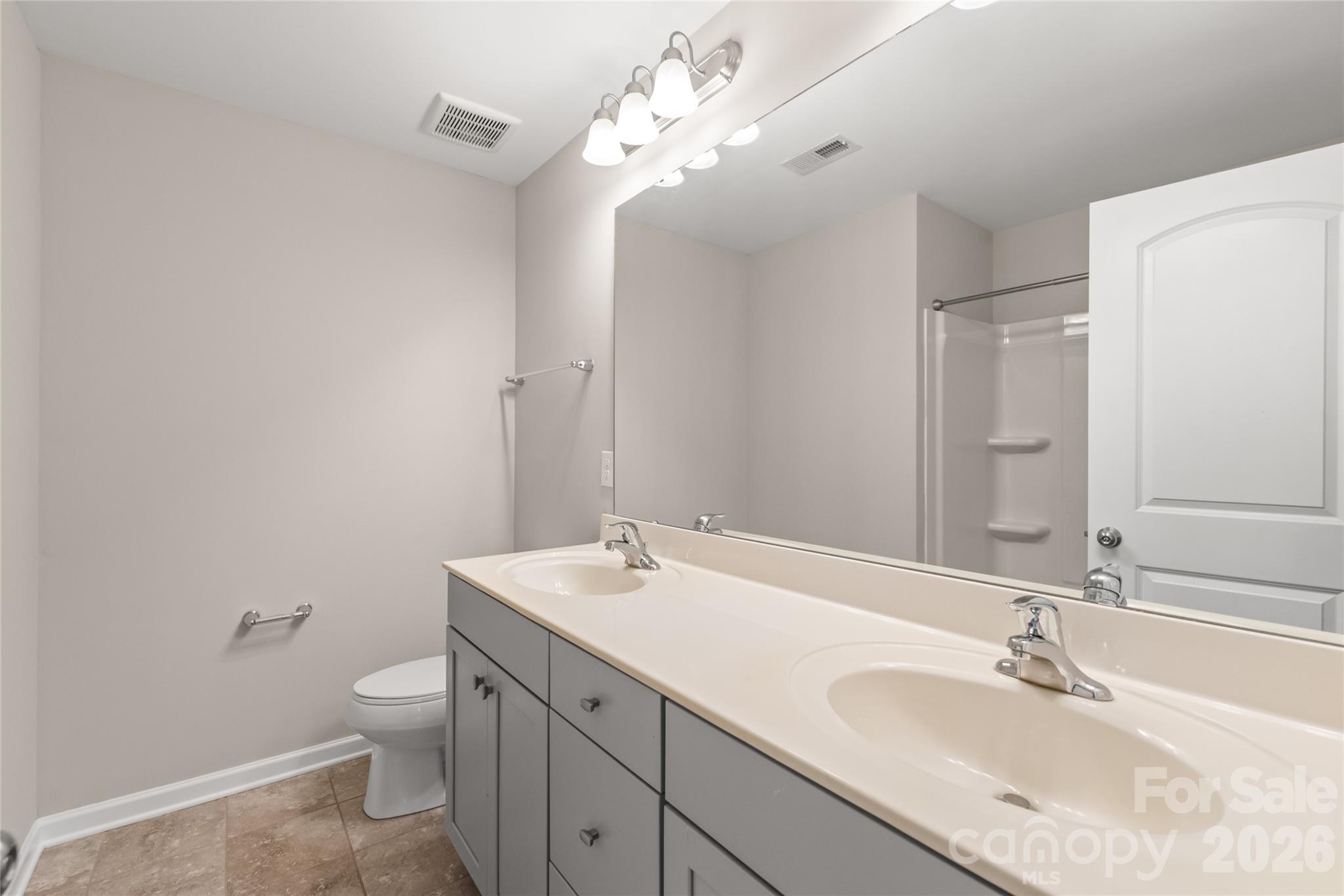 5662 Stonewells Drive — Charlotte