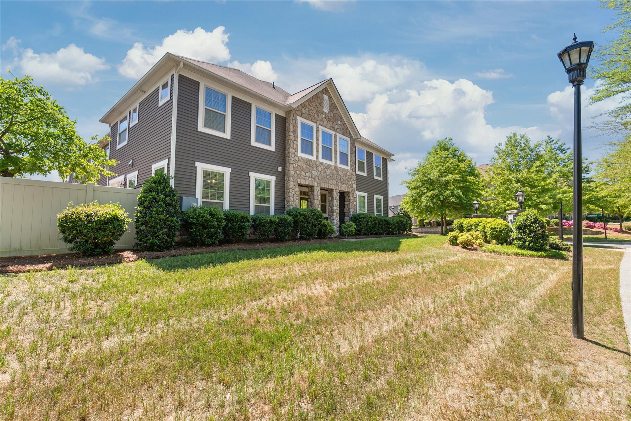 5662 Stonewells Drive — Charlotte