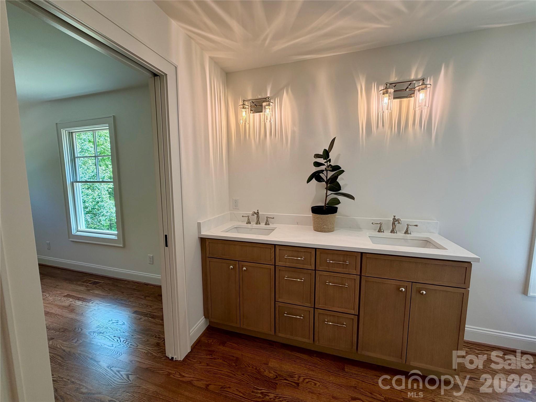 316 Big Raven Lane — Saluda