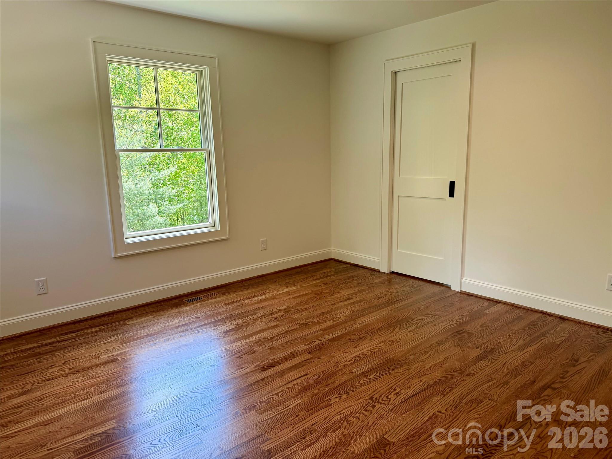 316 Big Raven Lane — Saluda