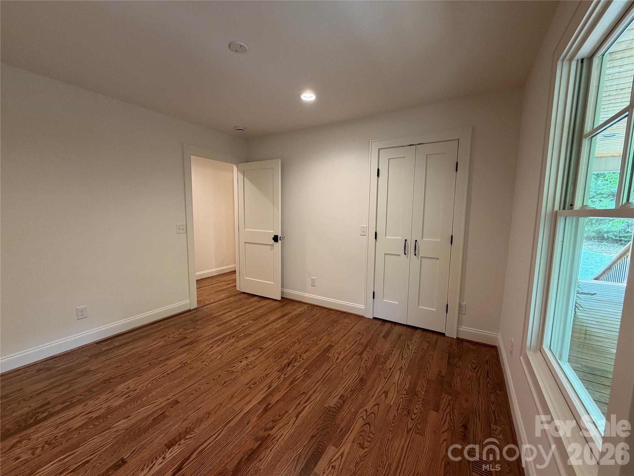 316 Big Raven Lane — Saluda