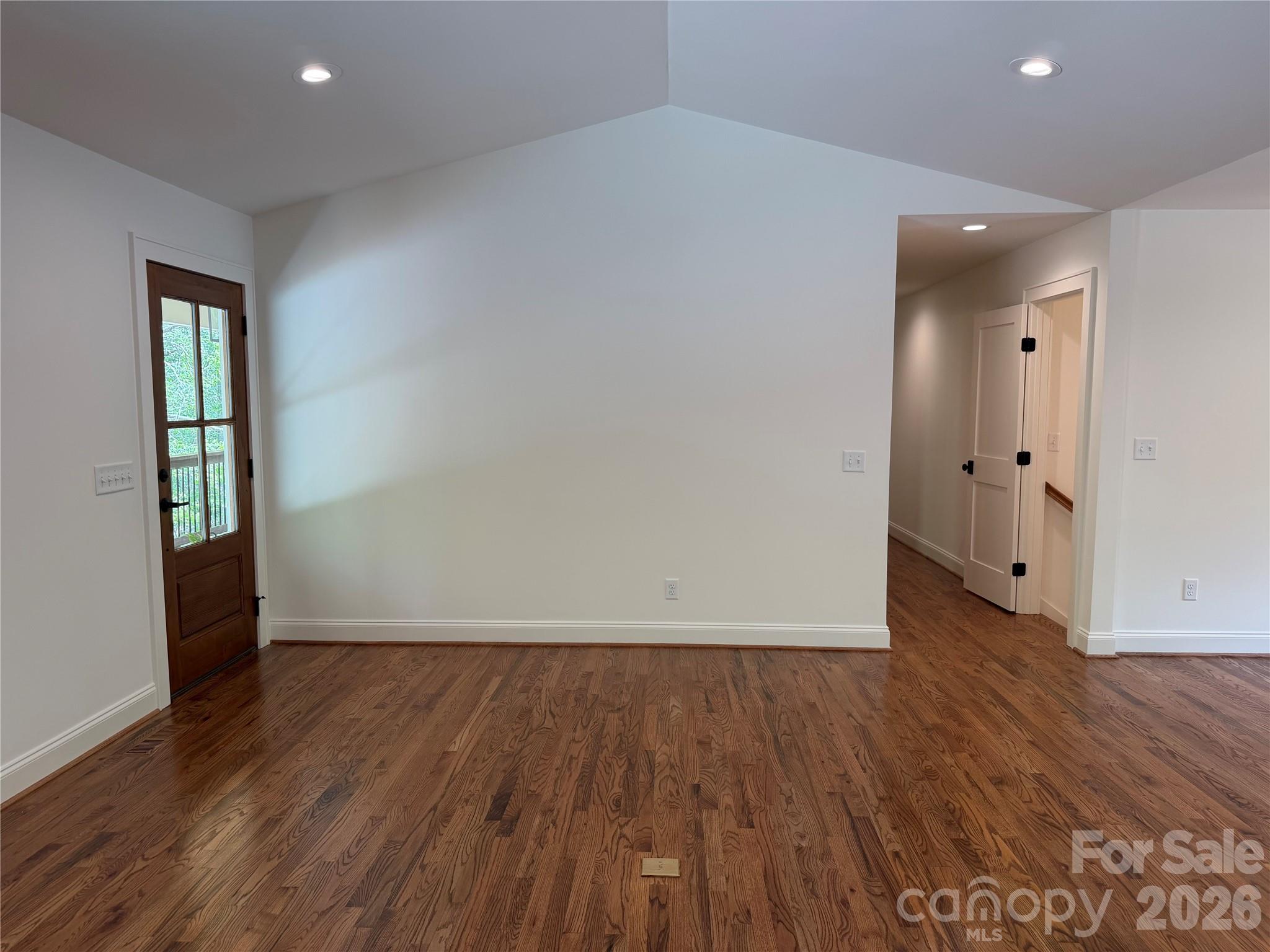 316 Big Raven Lane — Saluda