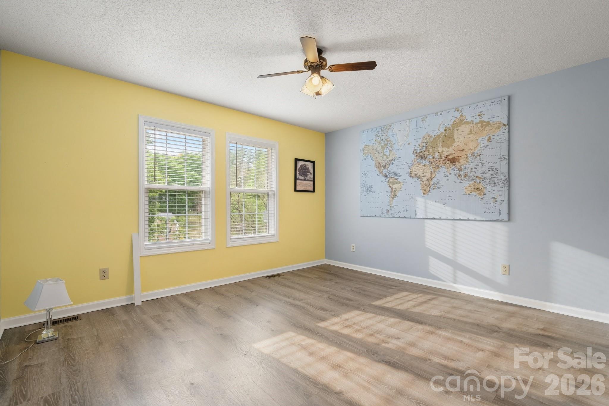 1011 Cambridge Court — Lenoir