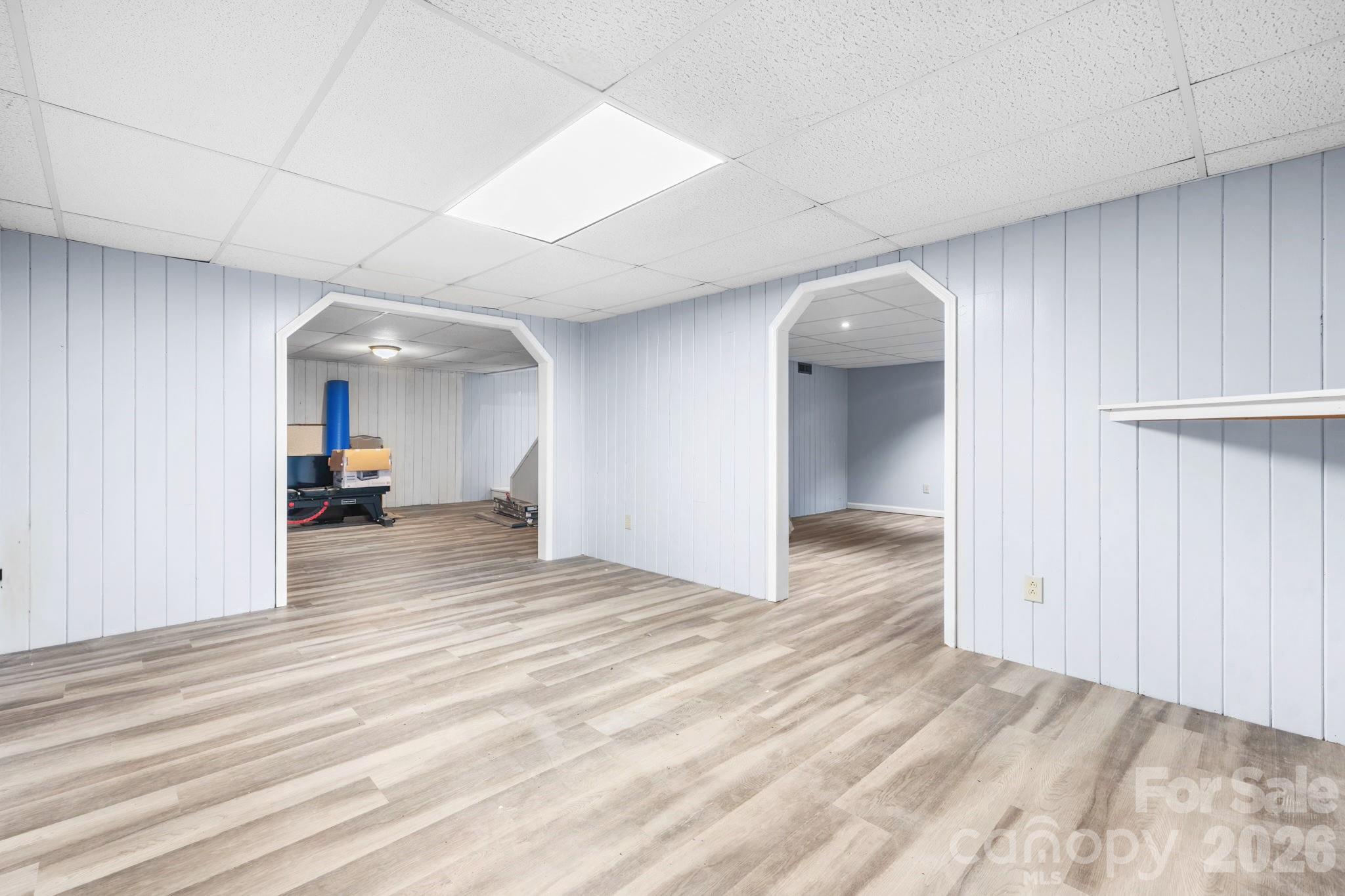 1011 Cambridge Court — Lenoir
