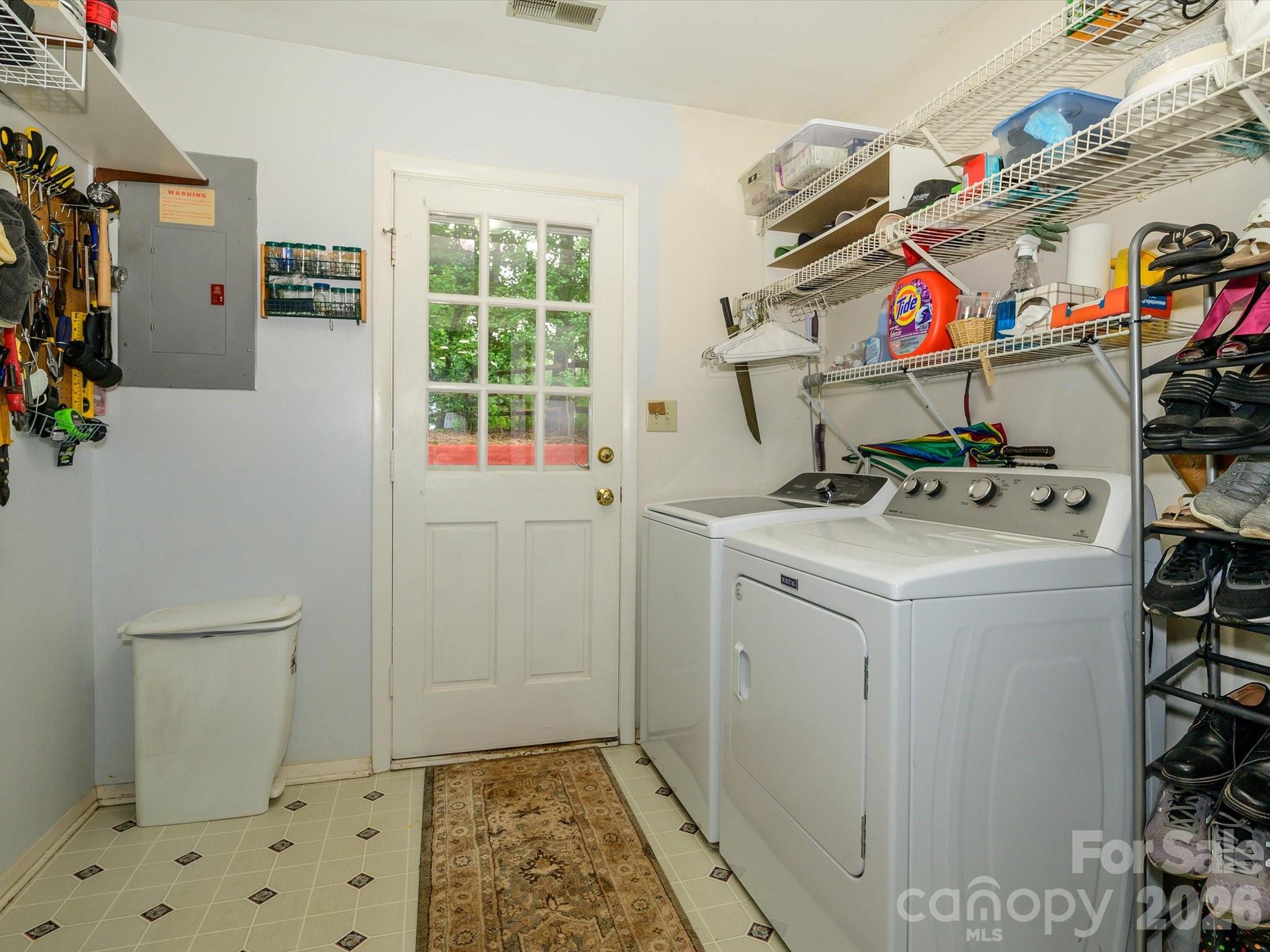 9607 Riddick Place — Matthews
