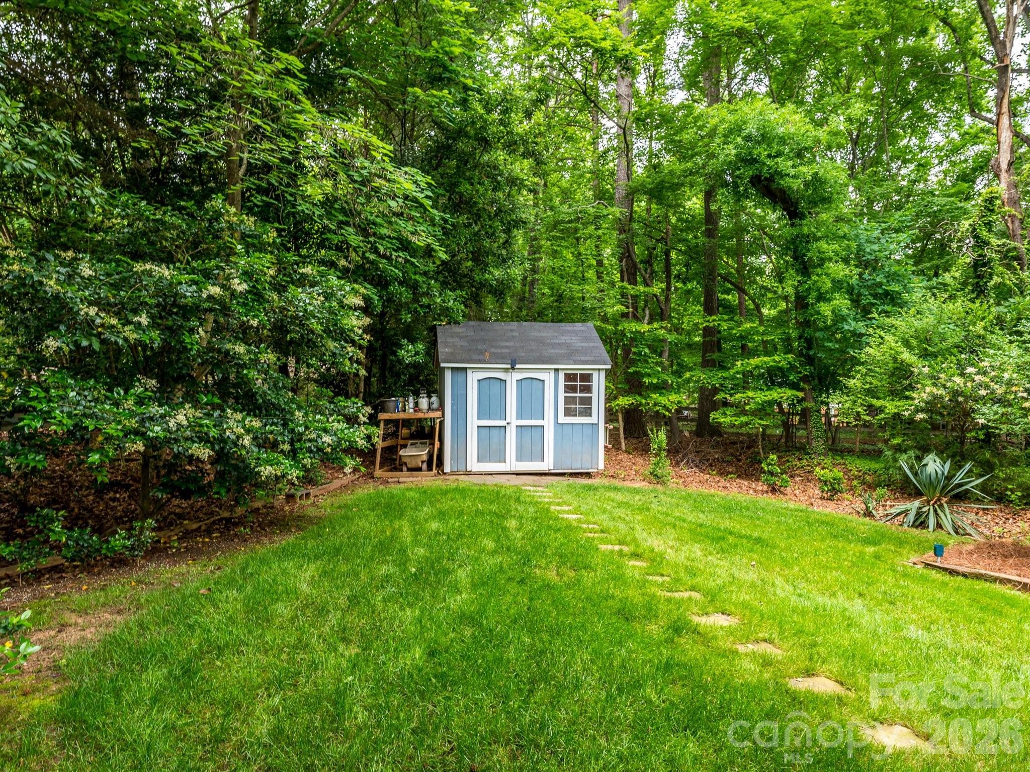 9607 Riddick Place — Matthews