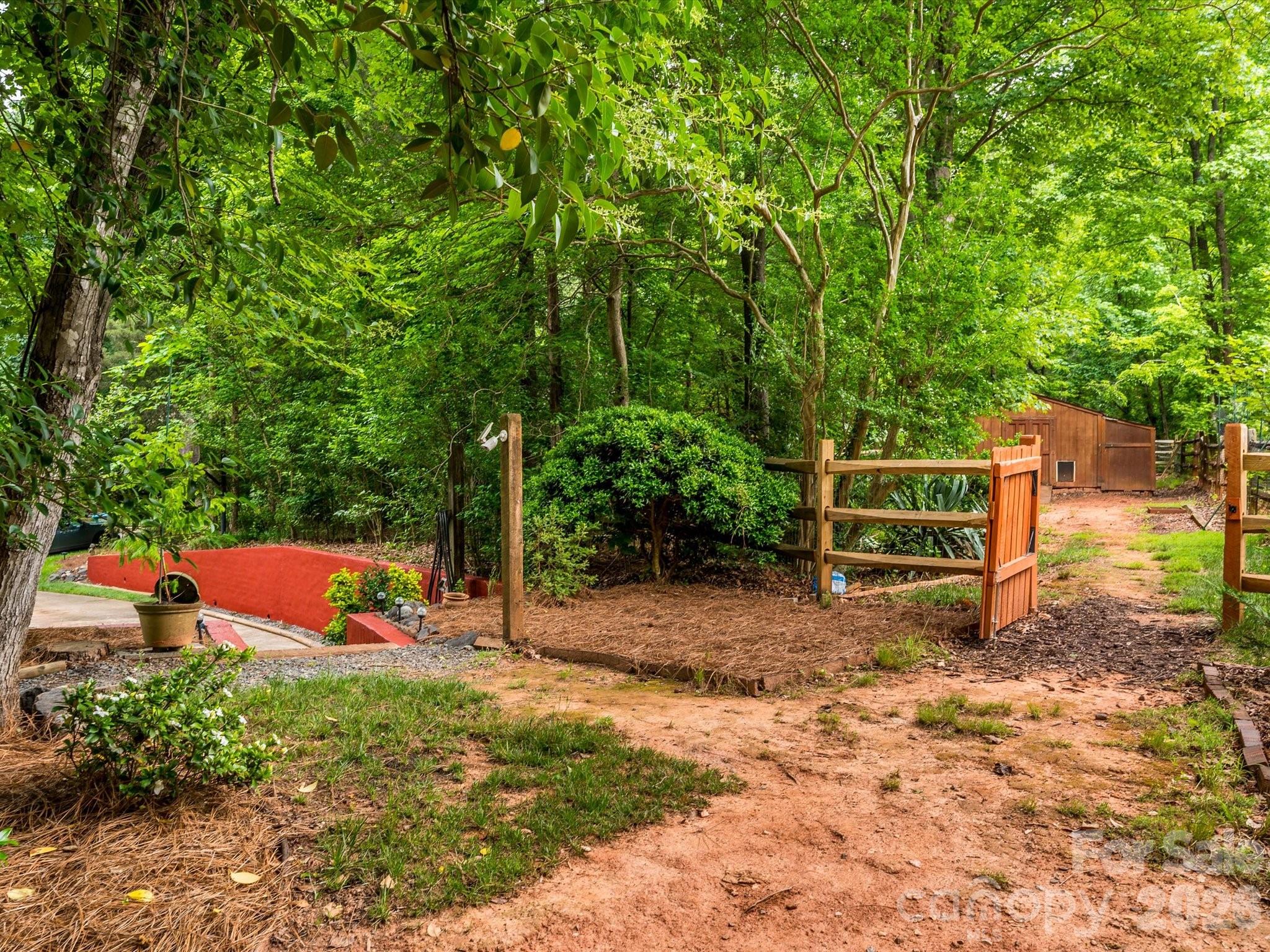 9607 Riddick Place — Matthews