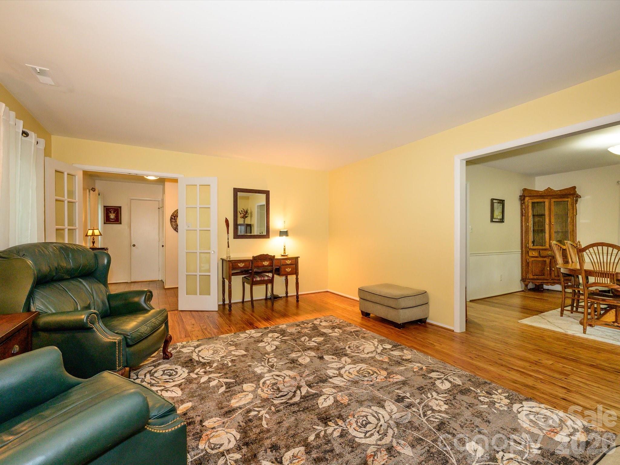 9607 Riddick Place — Matthews