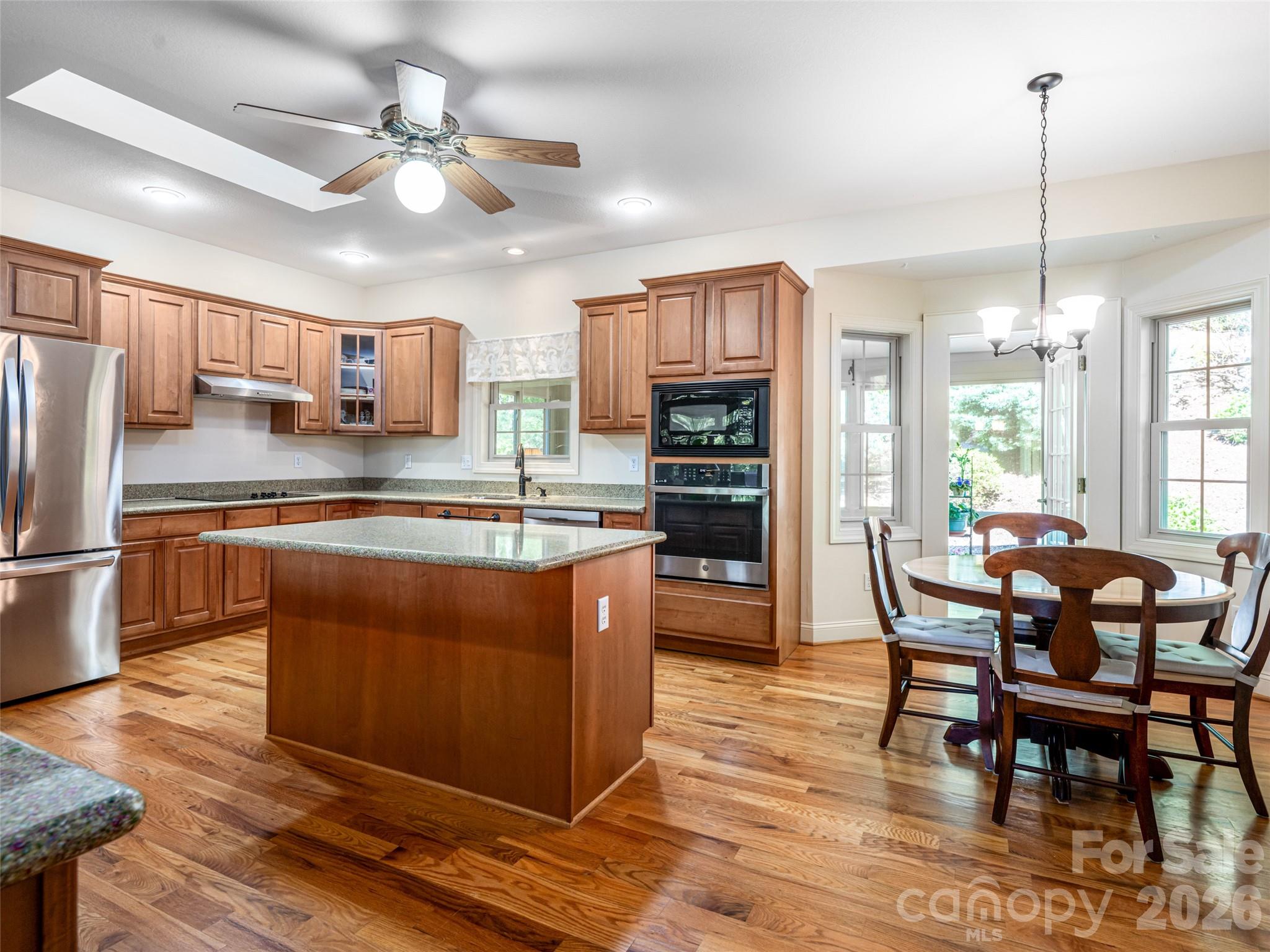 4 Dogwood Glen Circle — Etowah