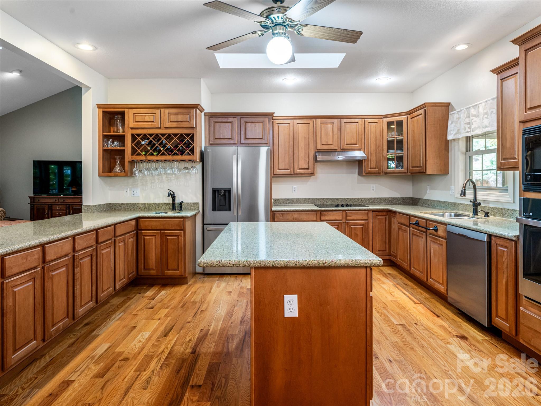 4 Dogwood Glen Circle — Etowah