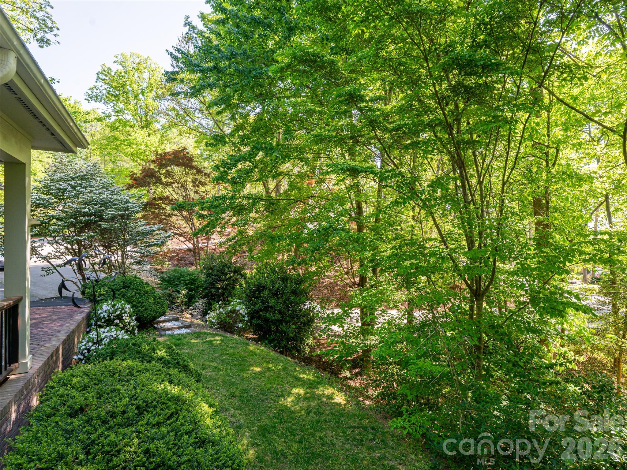 4 Dogwood Glen Circle — Etowah