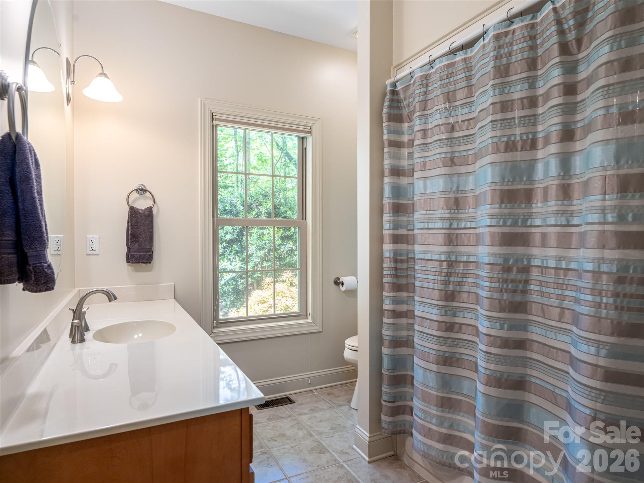 4 Dogwood Glen Circle — Etowah