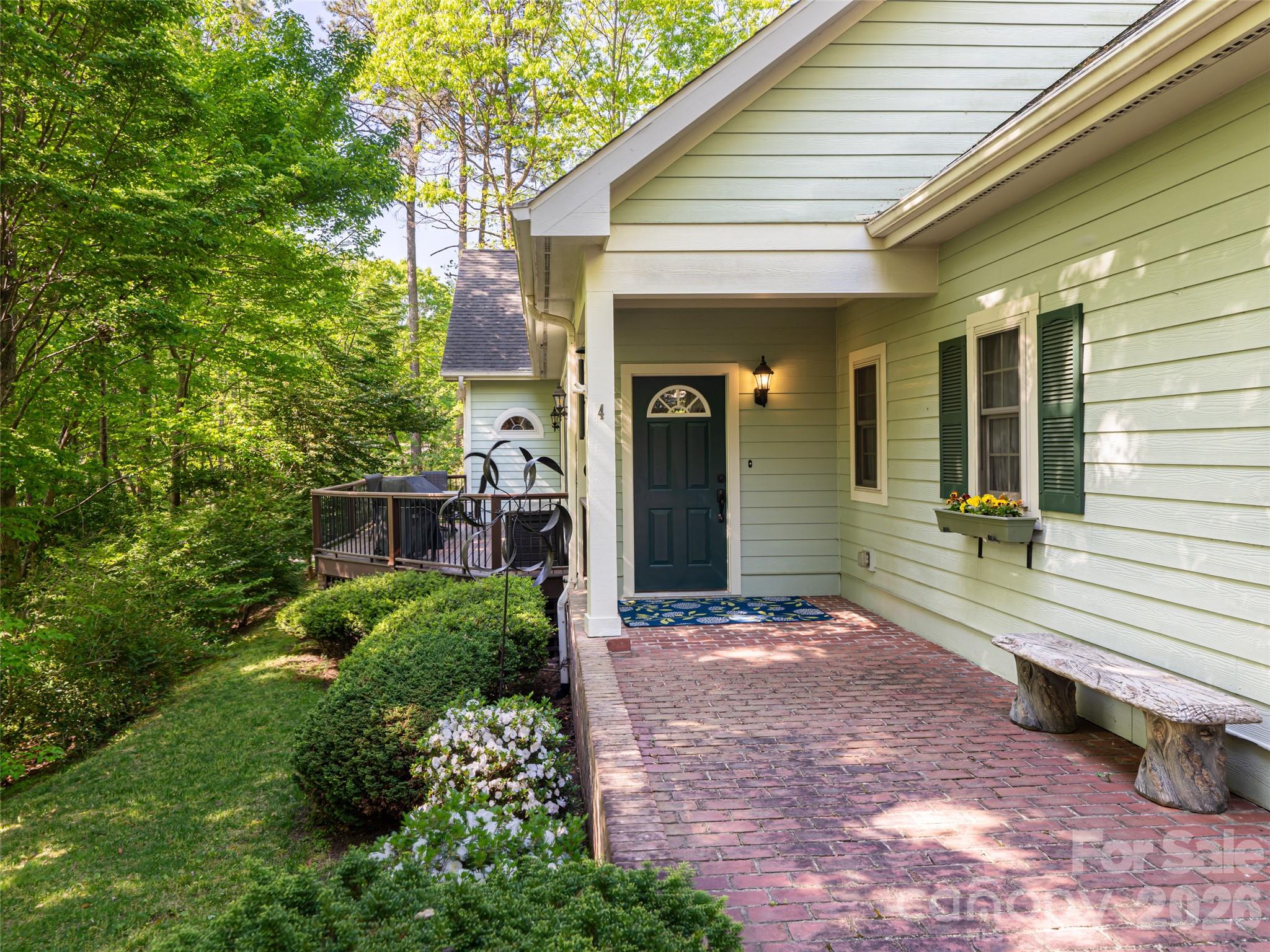 4 Dogwood Glen Circle — Etowah
