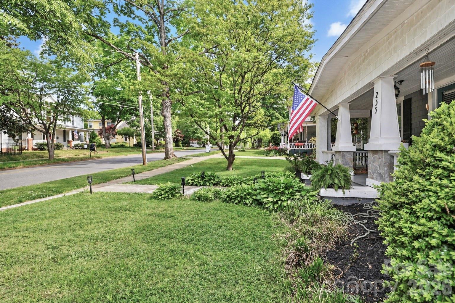 235 N Race Street — Statesville