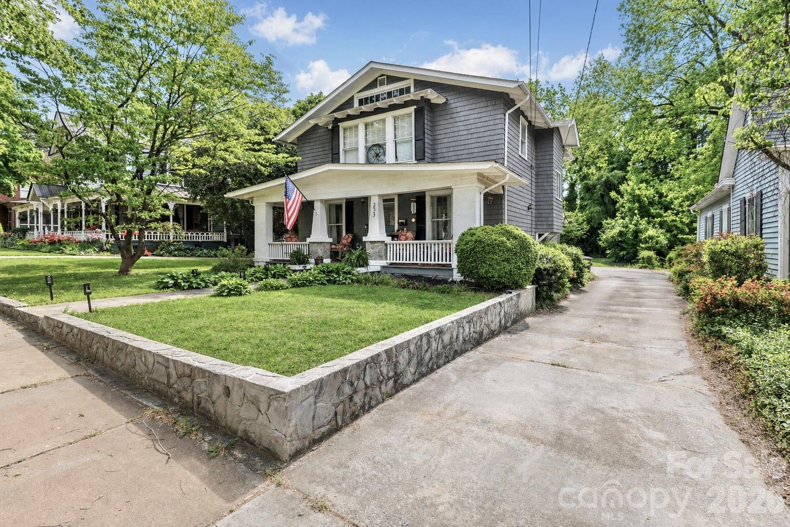 235 N Race Street — Statesville
