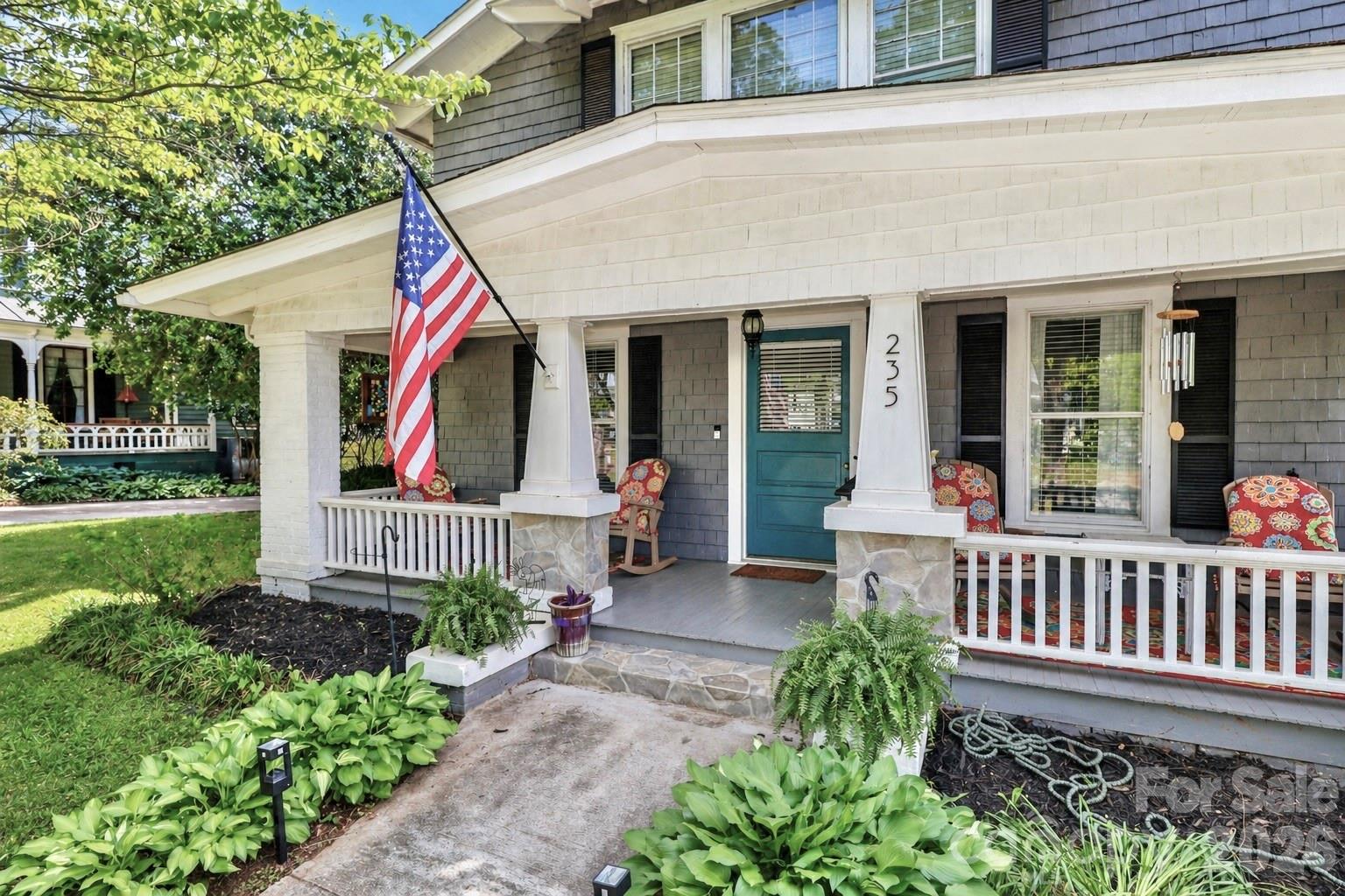 235 N Race Street — Statesville