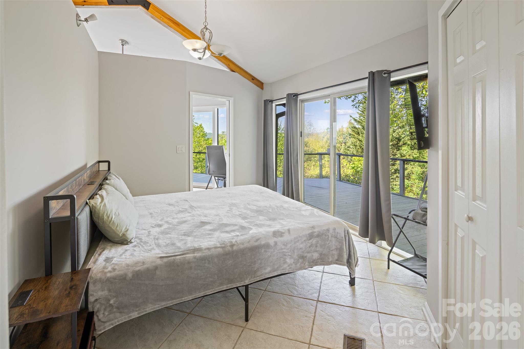 146 Cherokee Lane — Purlear