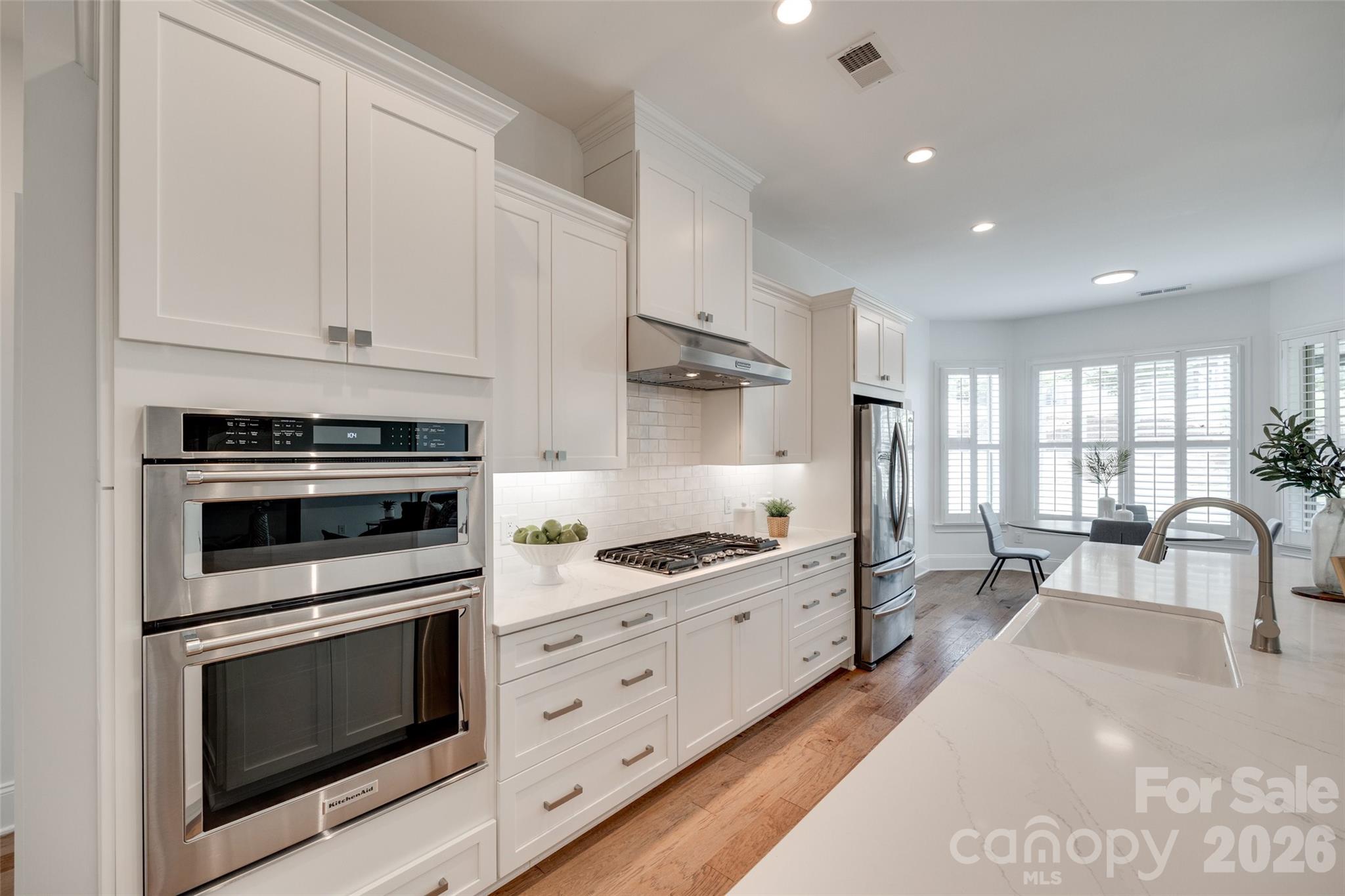 15927 Vale Ridge Drive — Charlotte