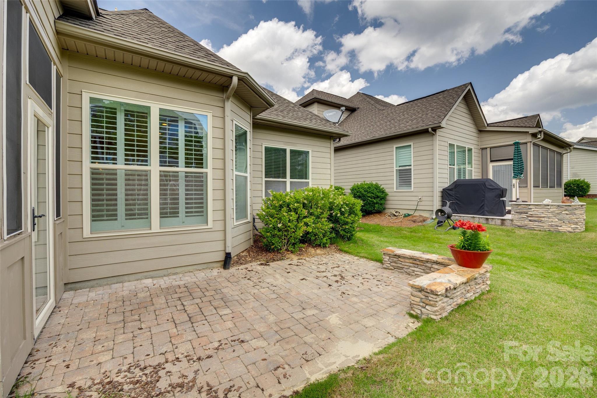 15927 Vale Ridge Drive — Charlotte
