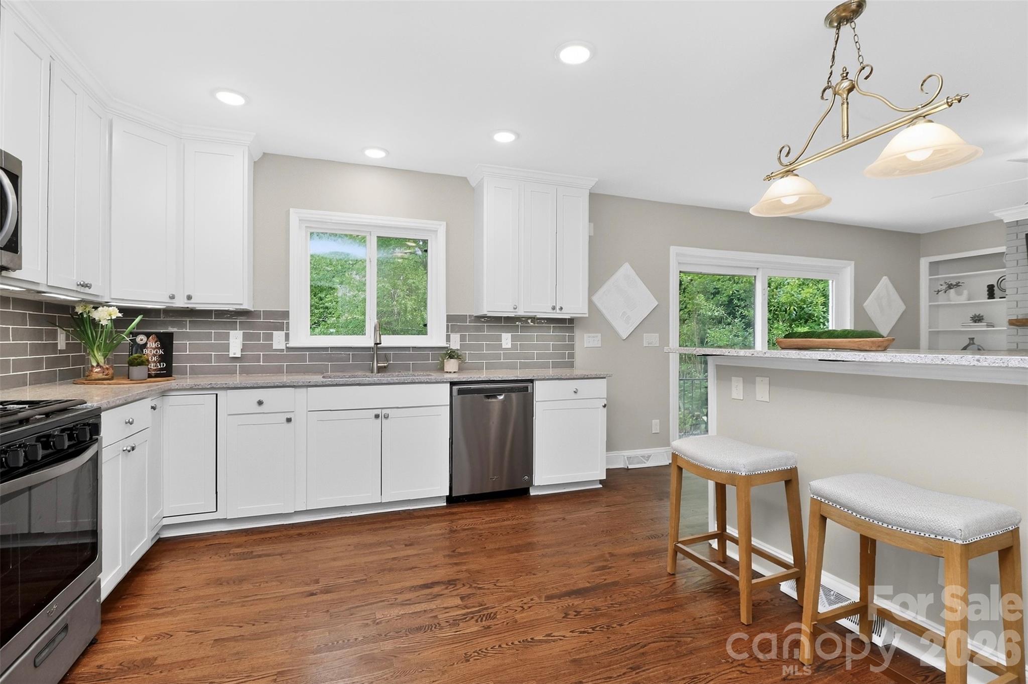 6632 Lancer Drive — Charlotte