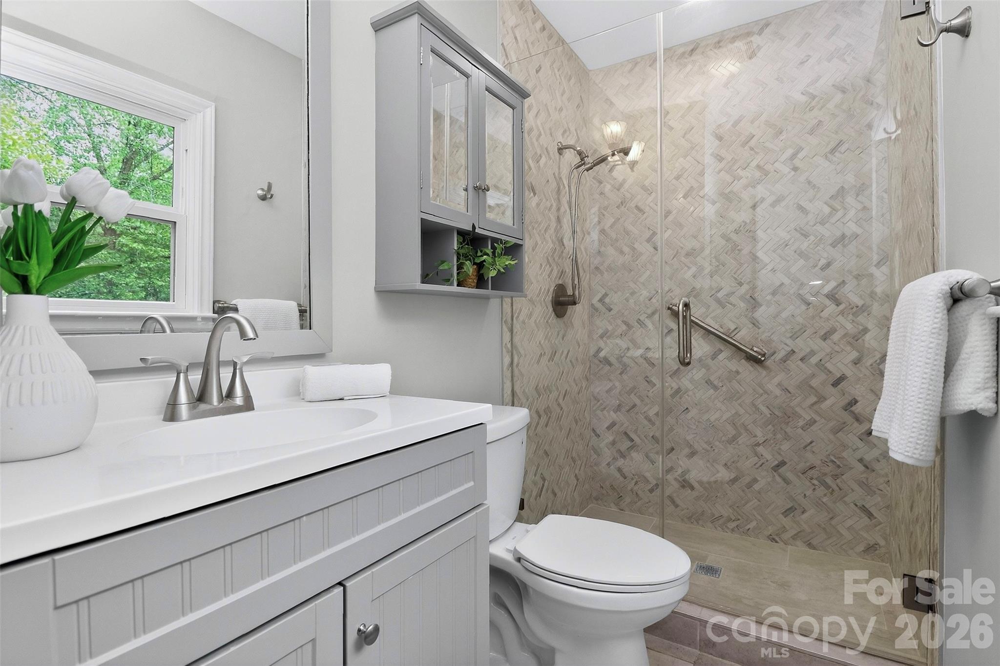 6632 Lancer Drive — Charlotte