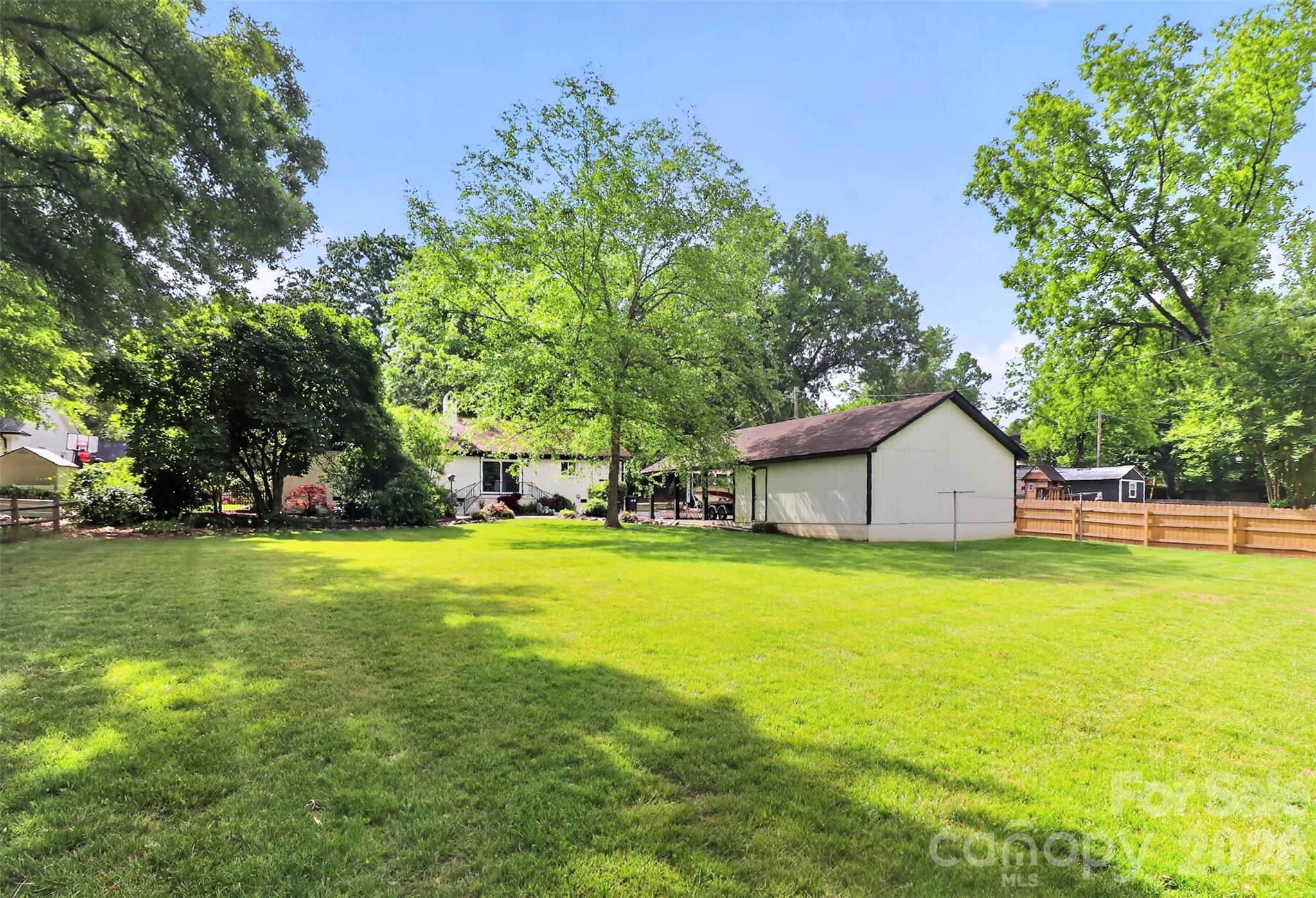 6632 Lancer Drive — Charlotte