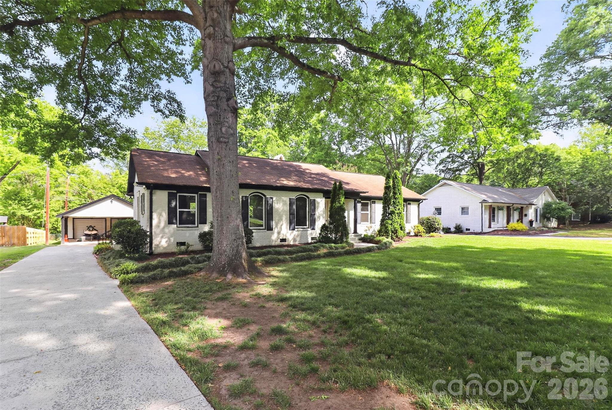 6632 Lancer Drive — Charlotte