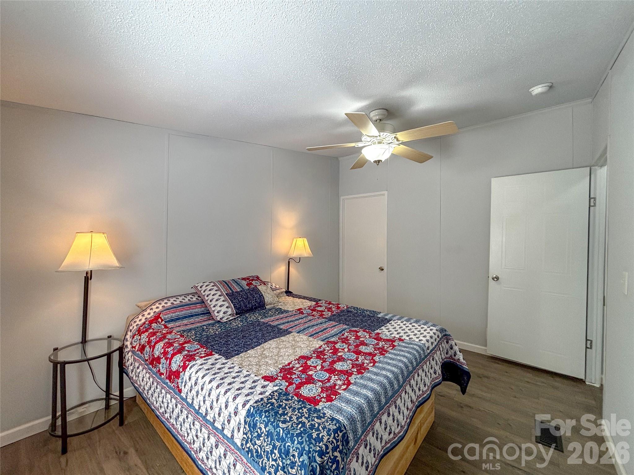 2330 West View Acres Avenue Extension — Hickory