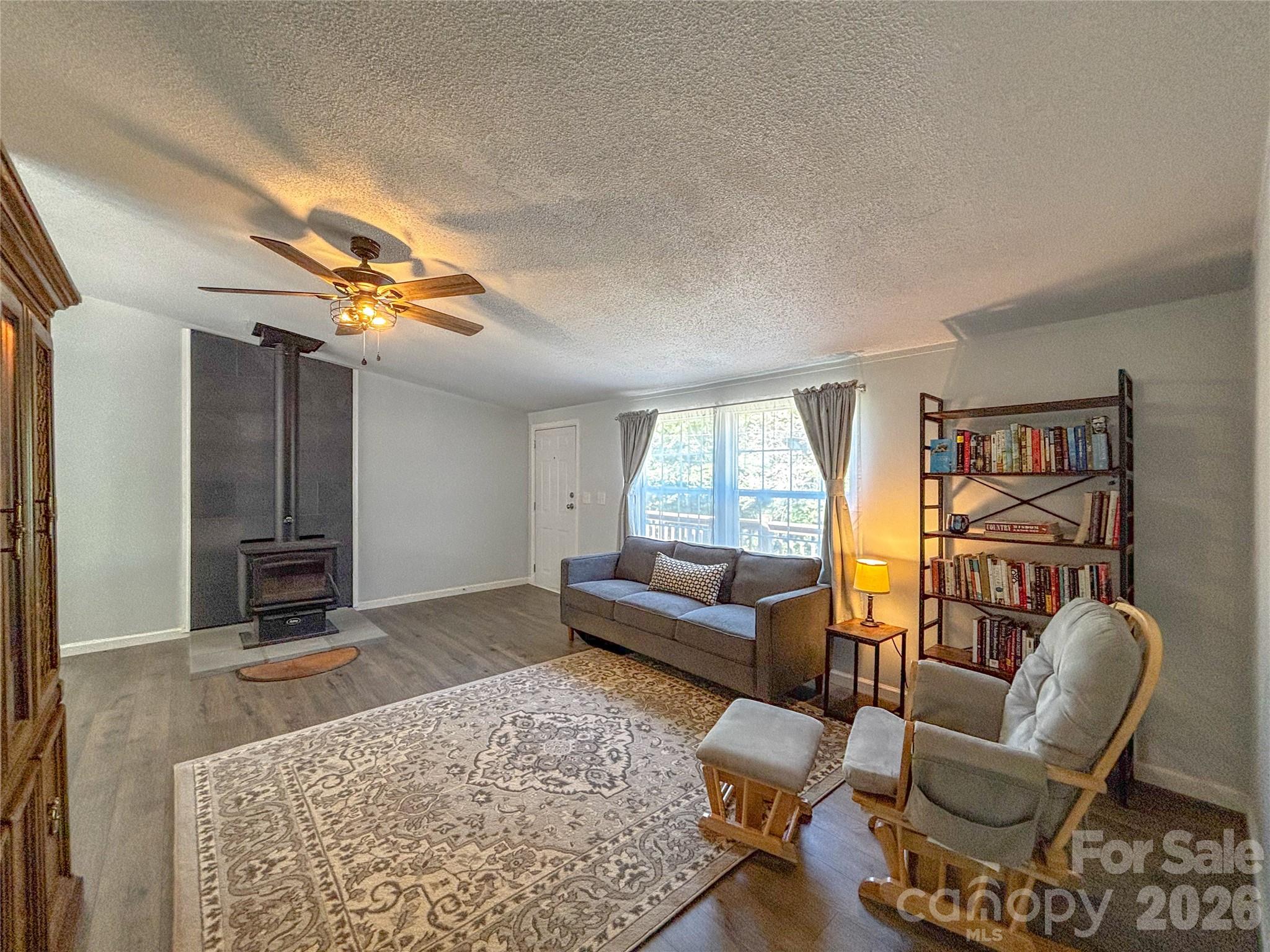2330 West View Acres Avenue Extension — Hickory