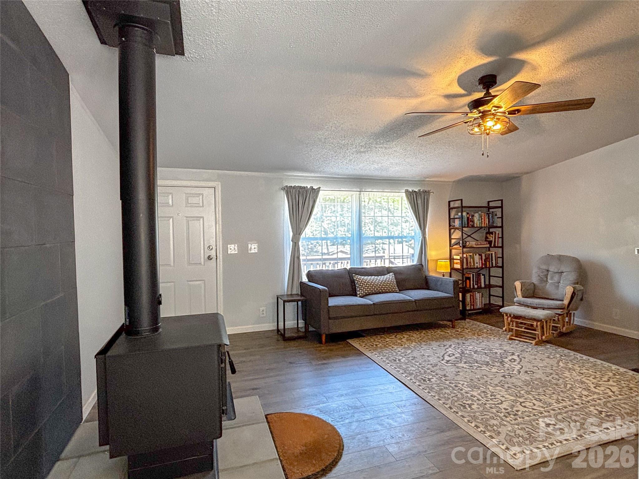 2330 West View Acres Avenue Extension — Hickory