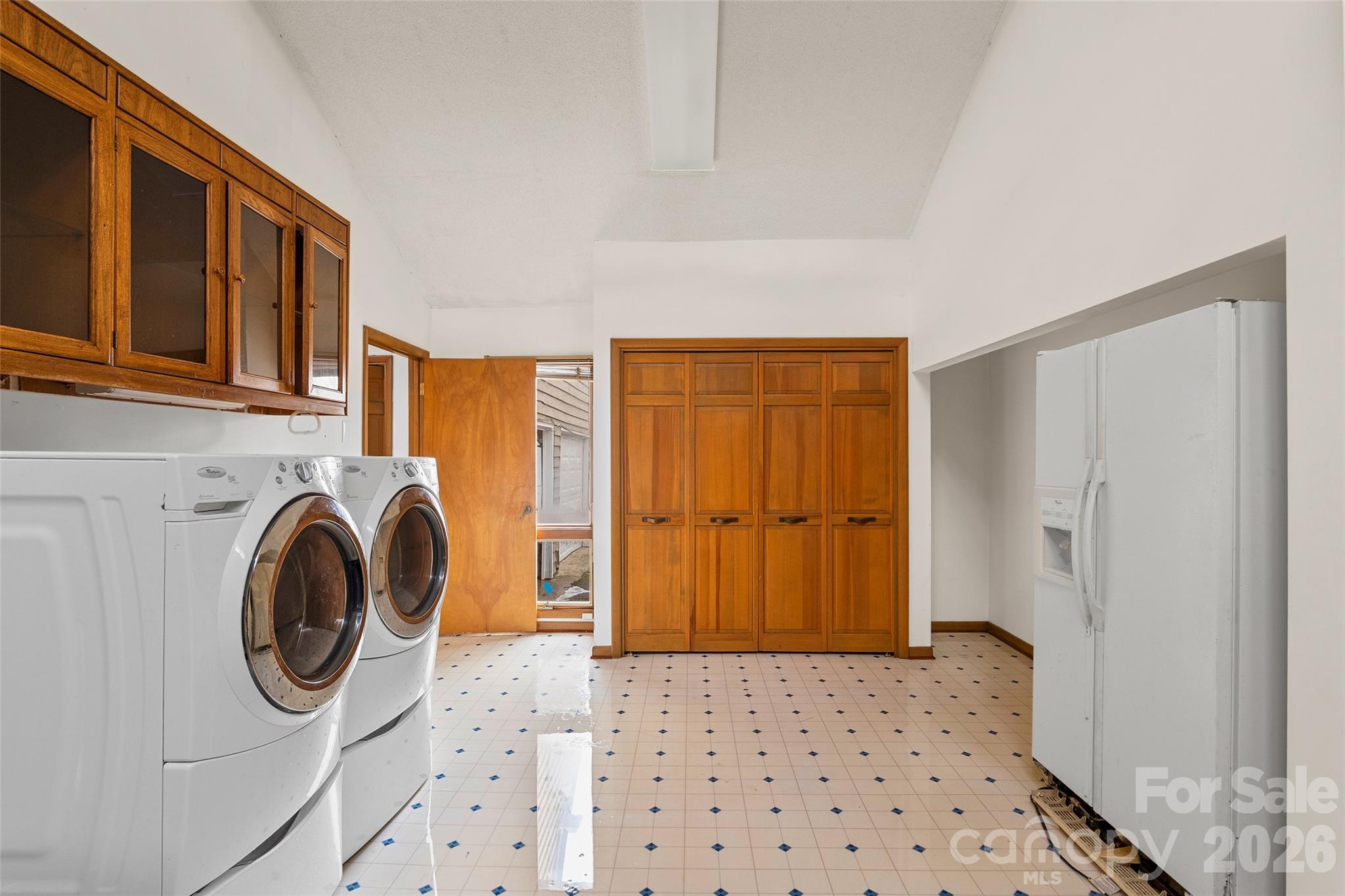2025 Howard Gap Road — Hendersonville