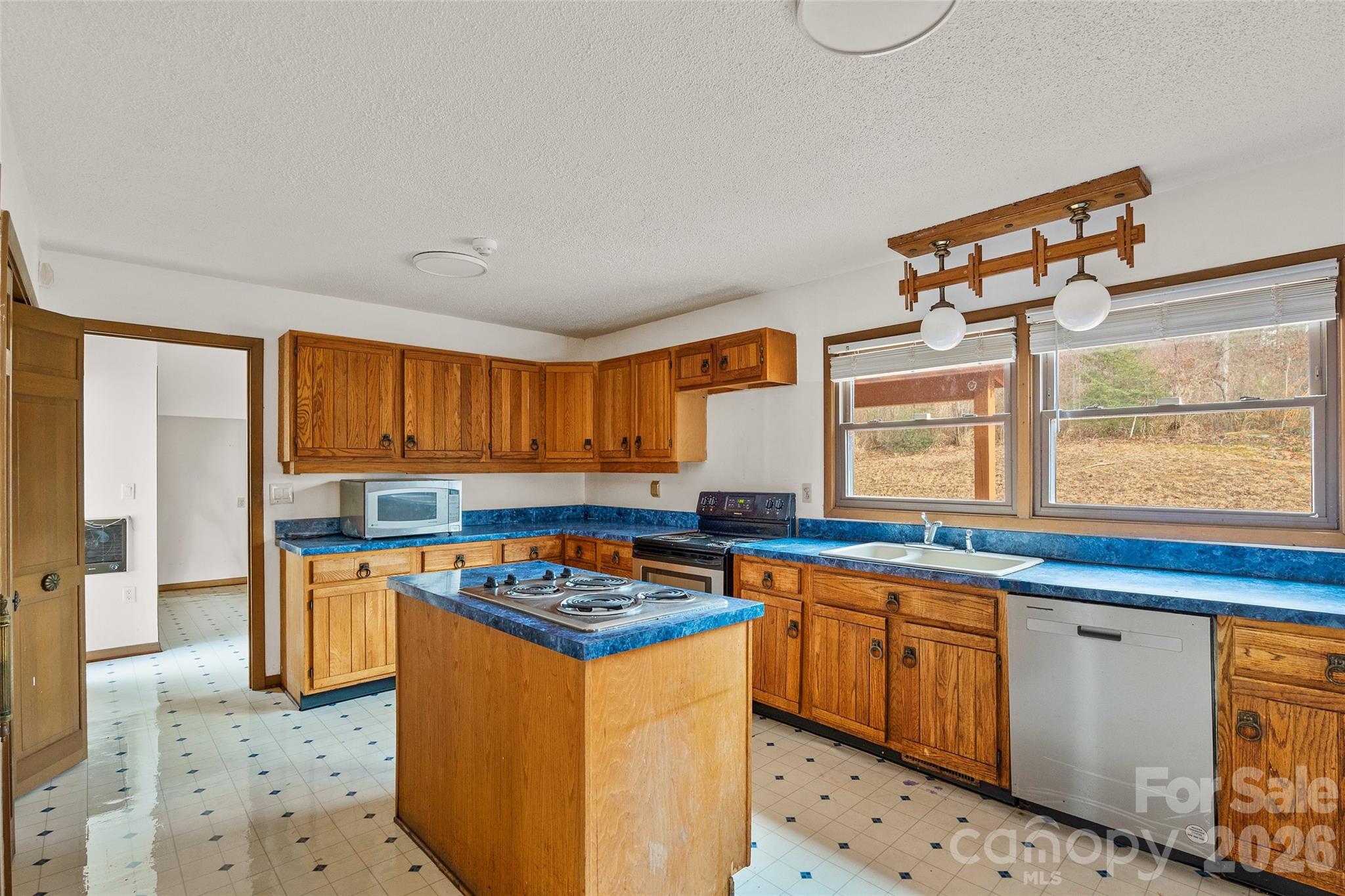 2025 Howard Gap Road — Hendersonville