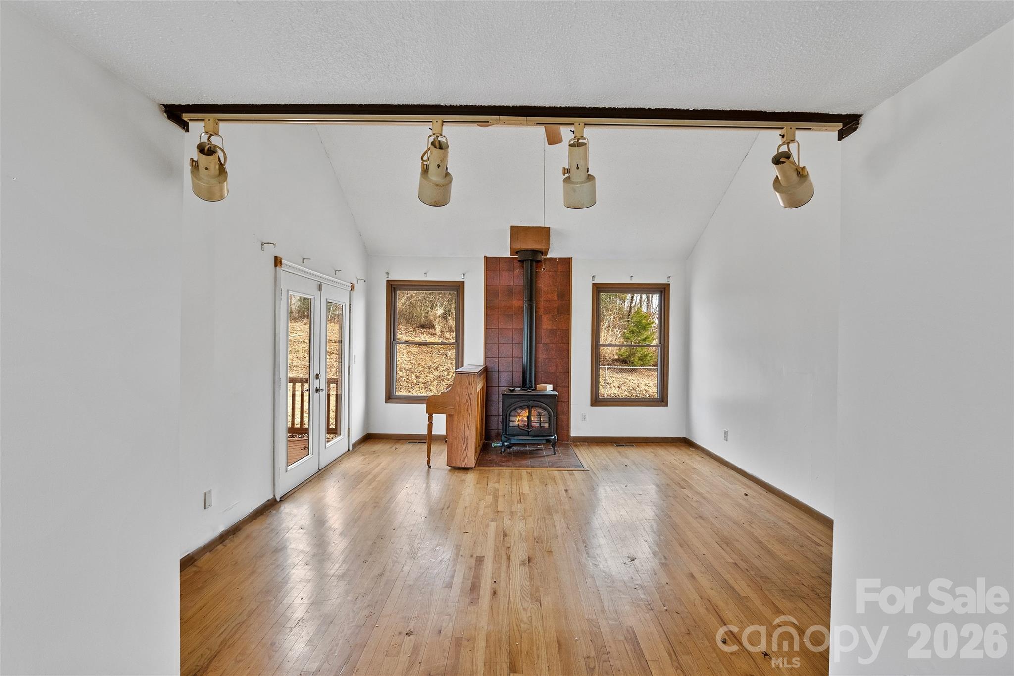 2025 Howard Gap Road — Hendersonville