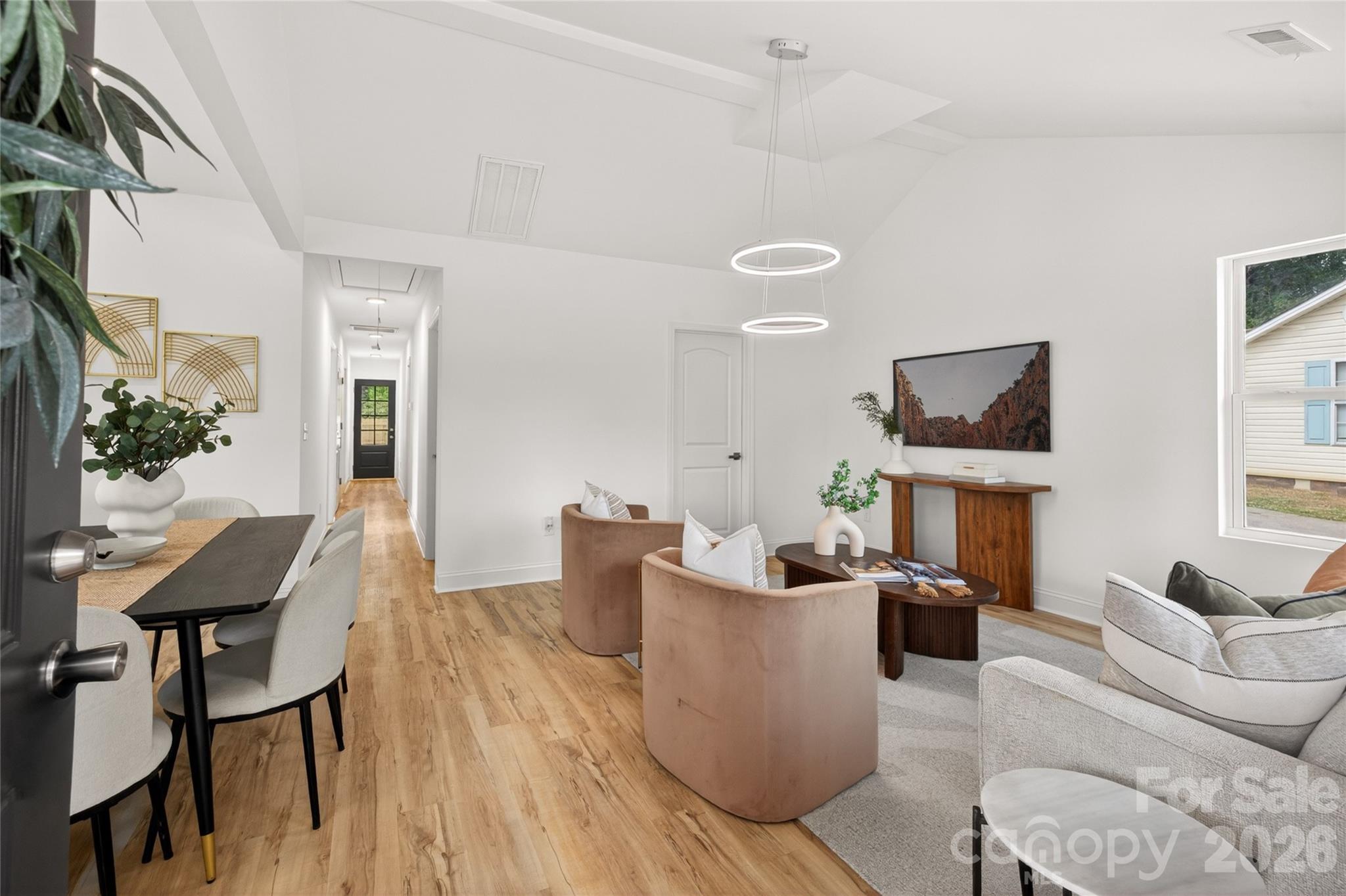 622 W Catawba Avenue — Mount Holly