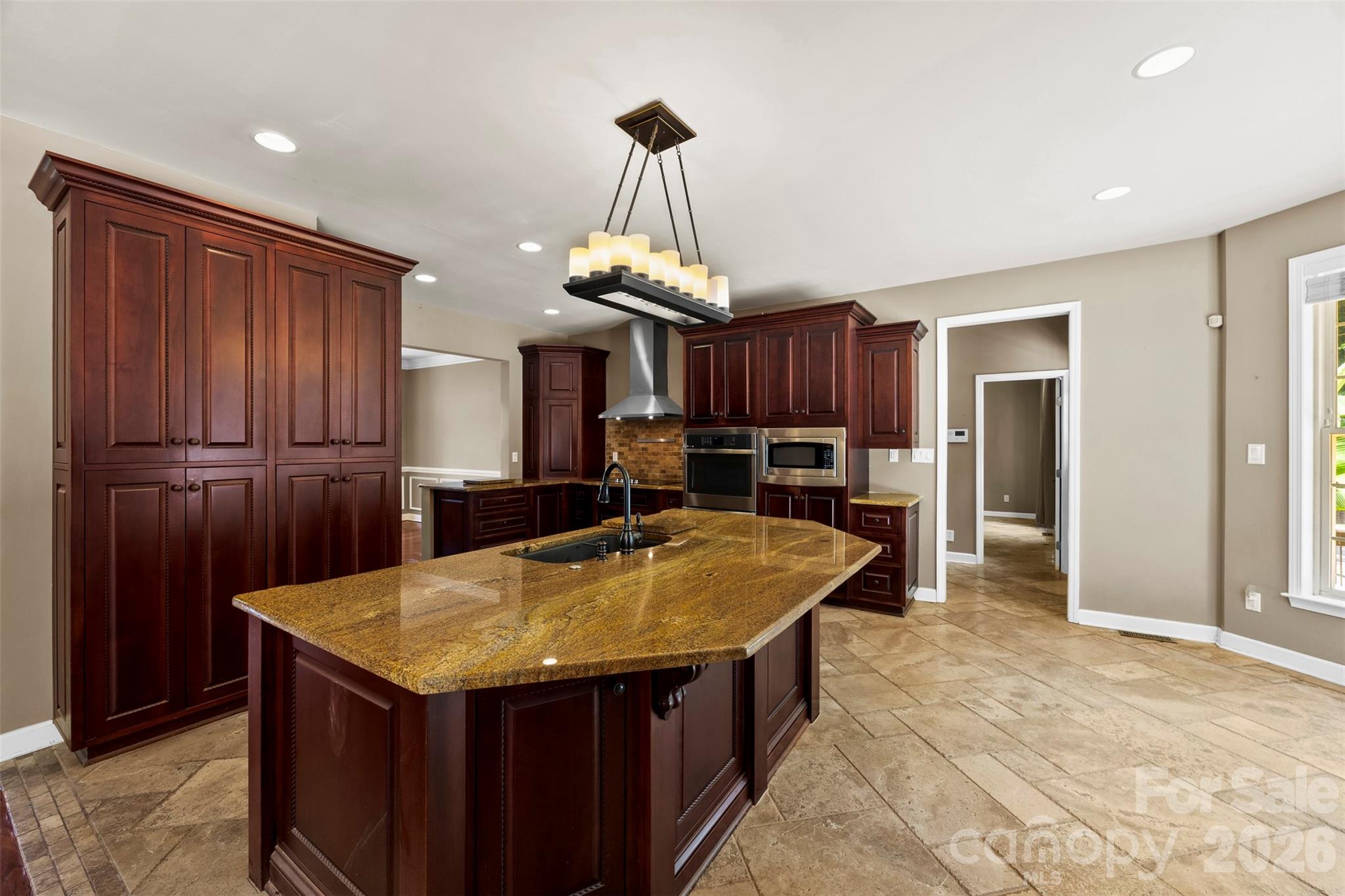 6520 Hollow Oak Drive — Mint Hill