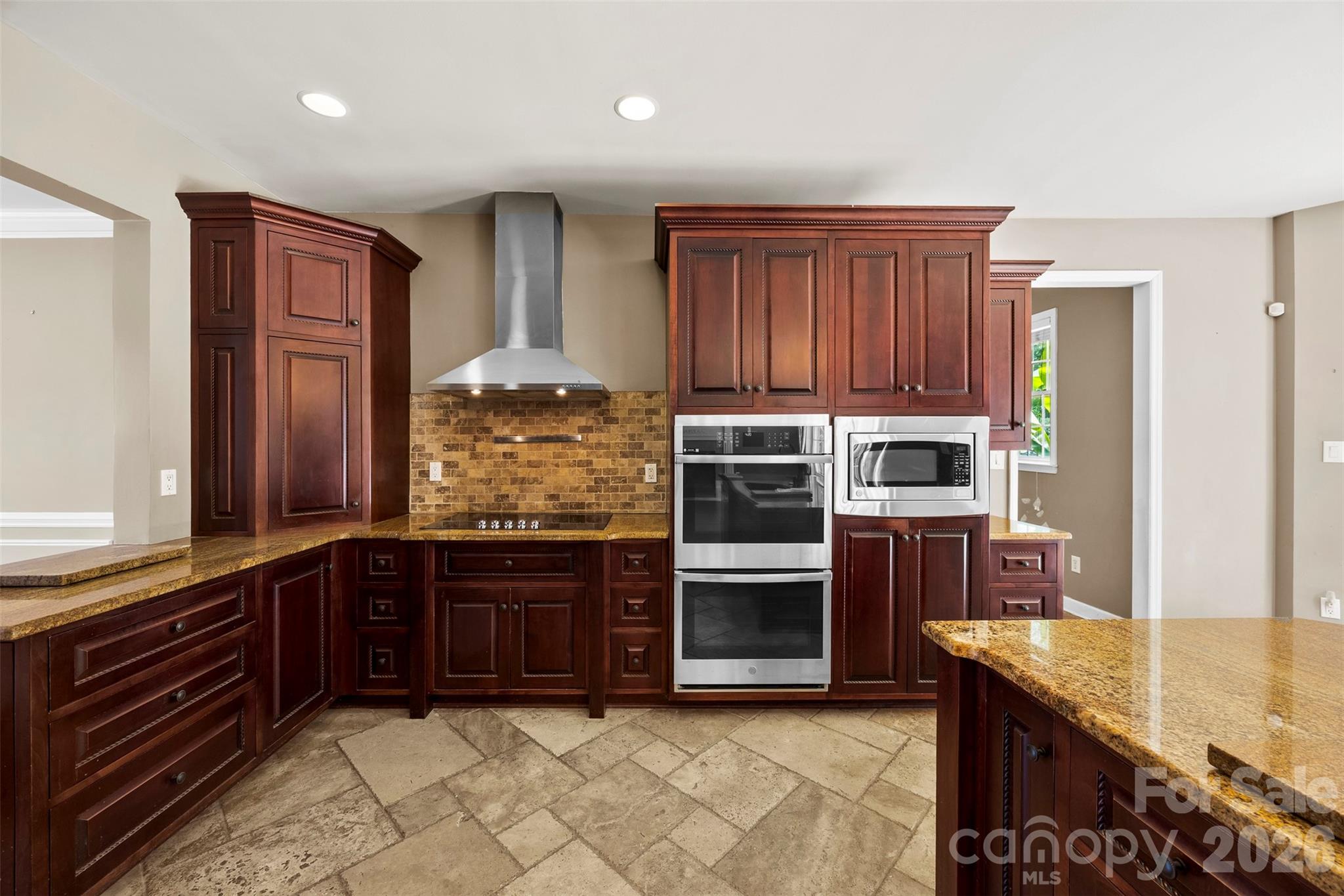 6520 Hollow Oak Drive — Mint Hill