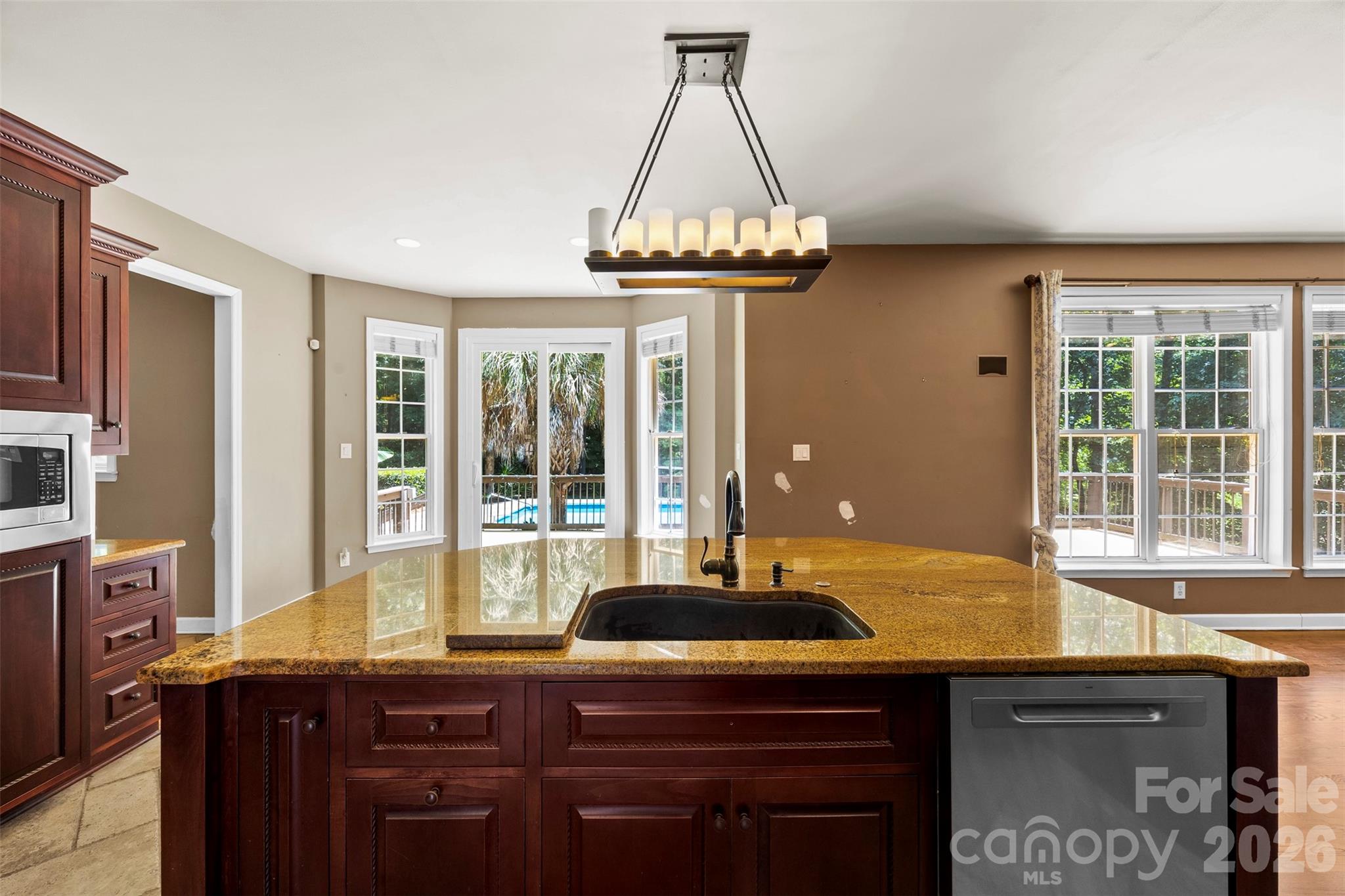 6520 Hollow Oak Drive — Mint Hill