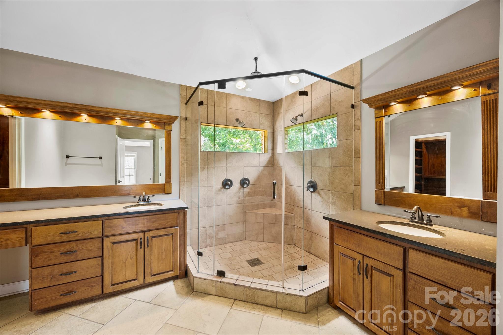 6520 Hollow Oak Drive — Mint Hill
