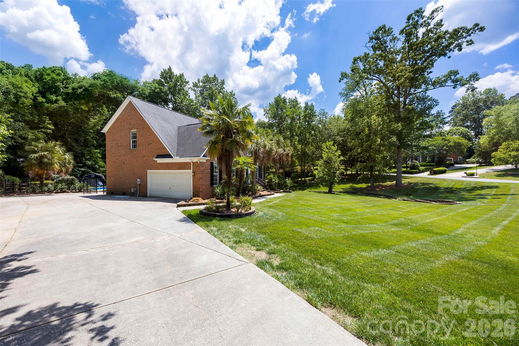 6520 Hollow Oak Drive — Mint Hill