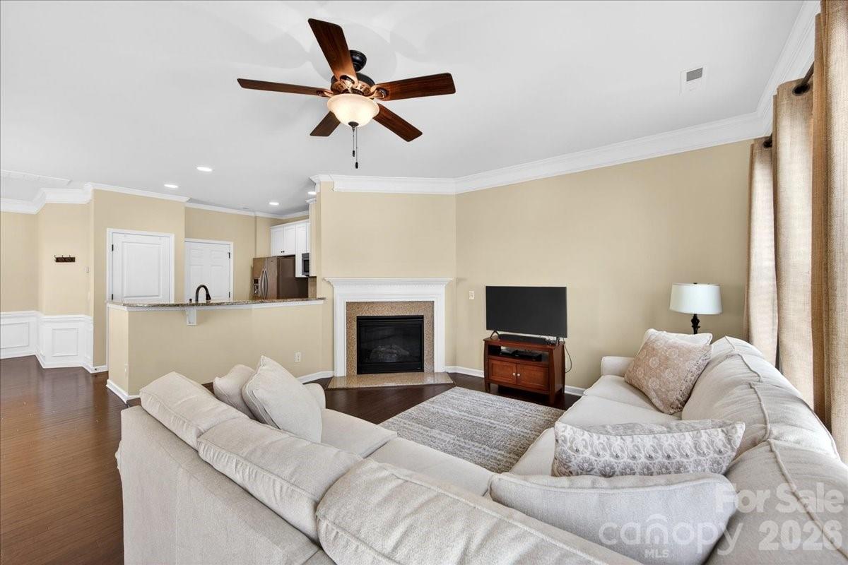 6453 Silver Star Lane — Charlotte