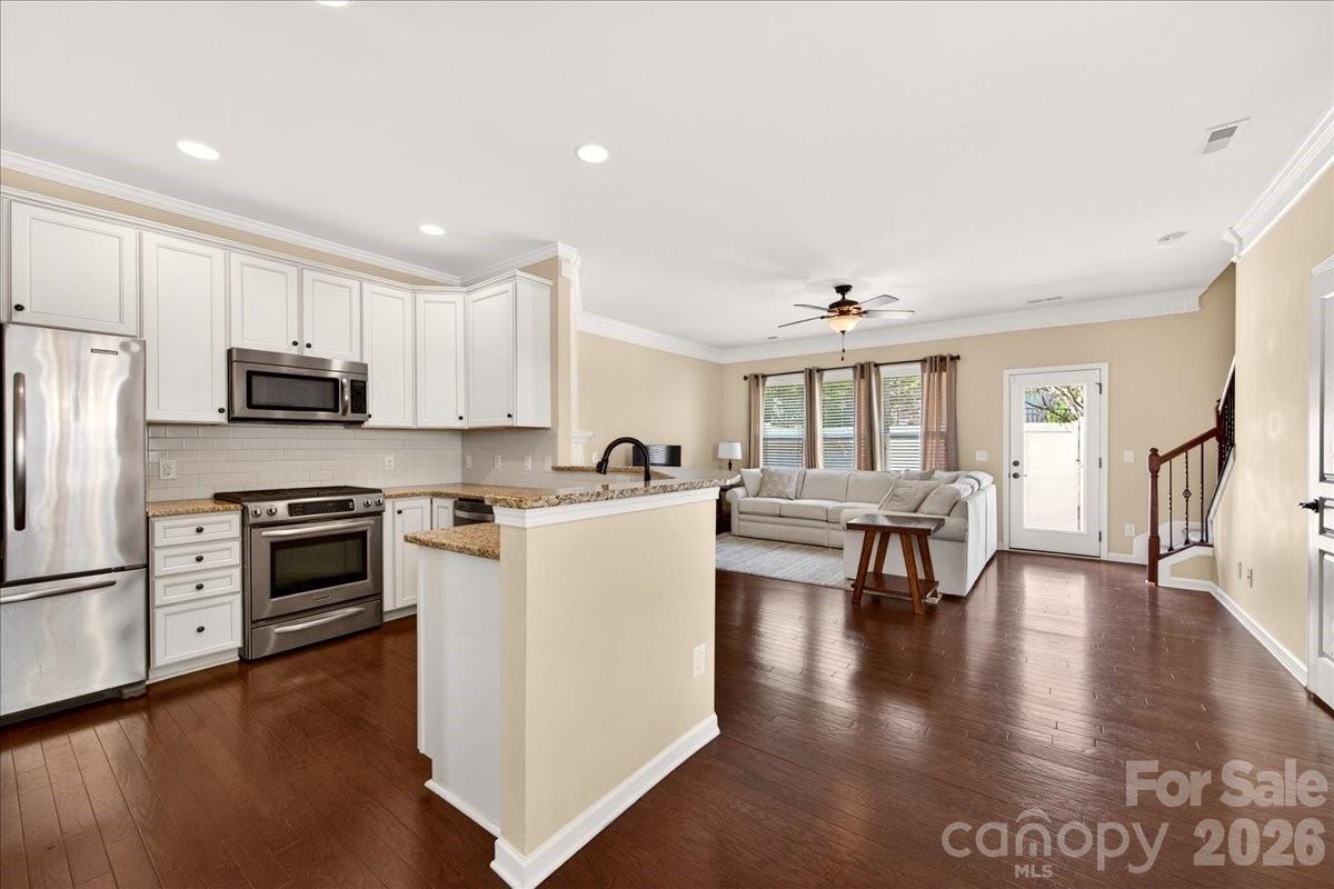 6453 Silver Star Lane — Charlotte