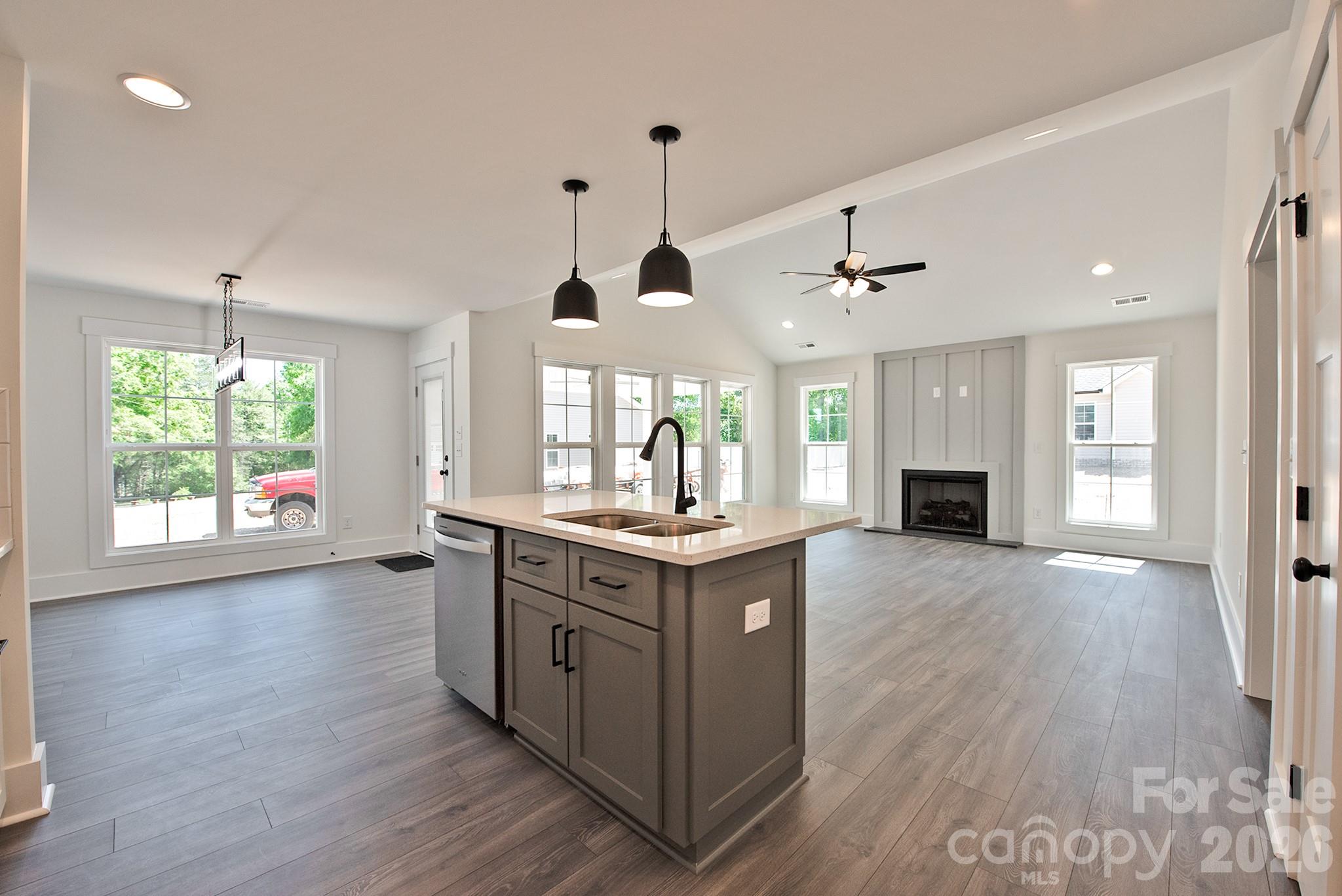 586 Wilhelm Place NE — Concord
