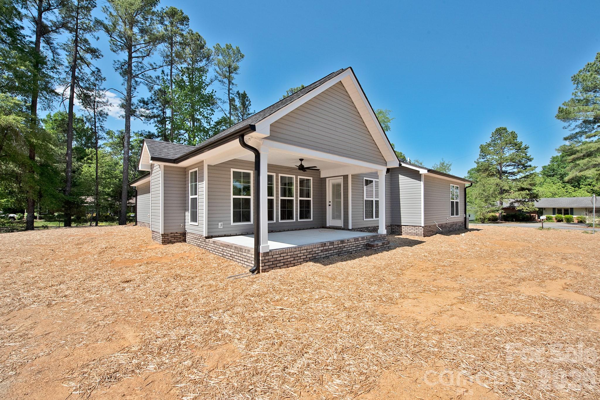 586 Wilhelm Place NE — Concord