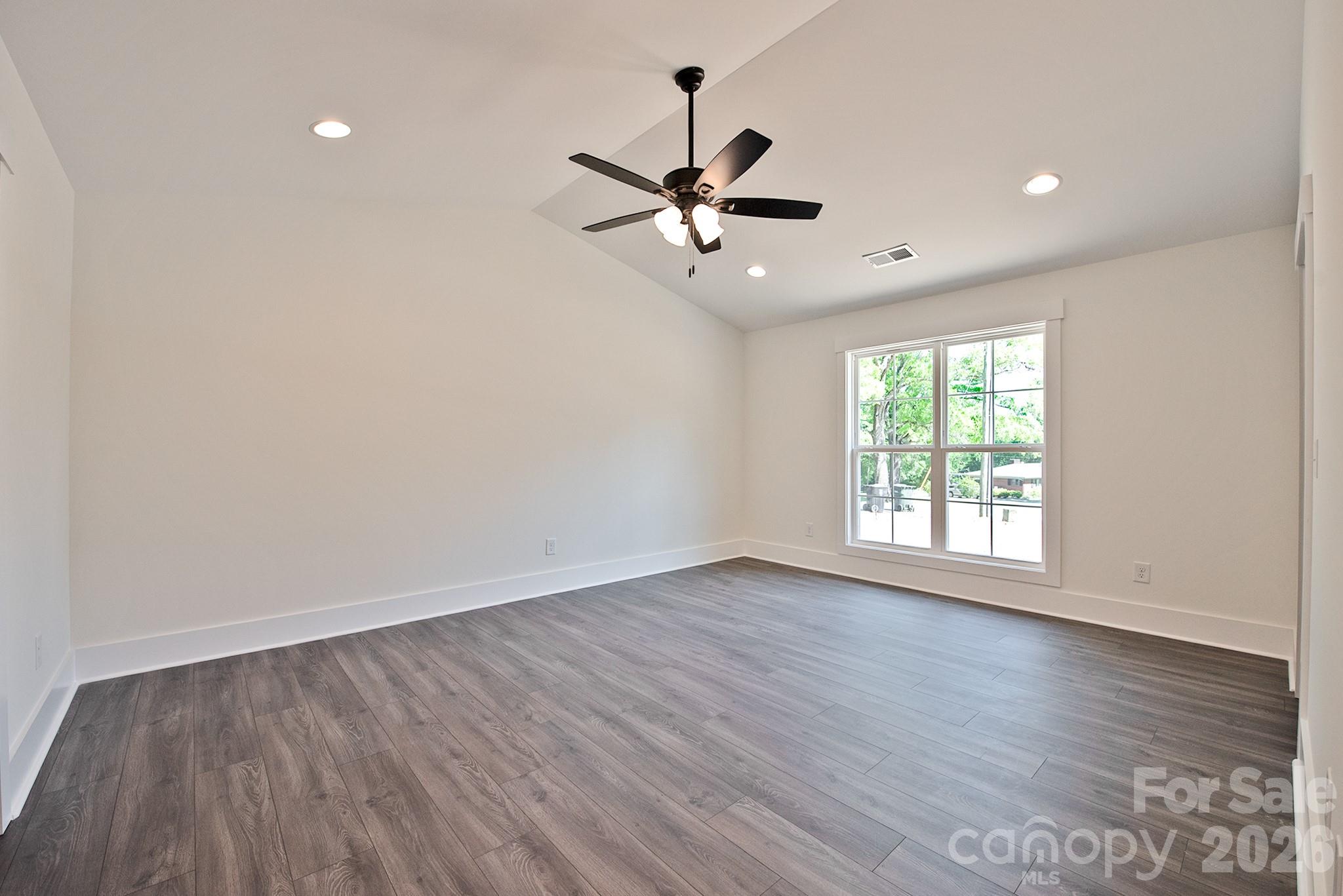 586 Wilhelm Place NE — Concord