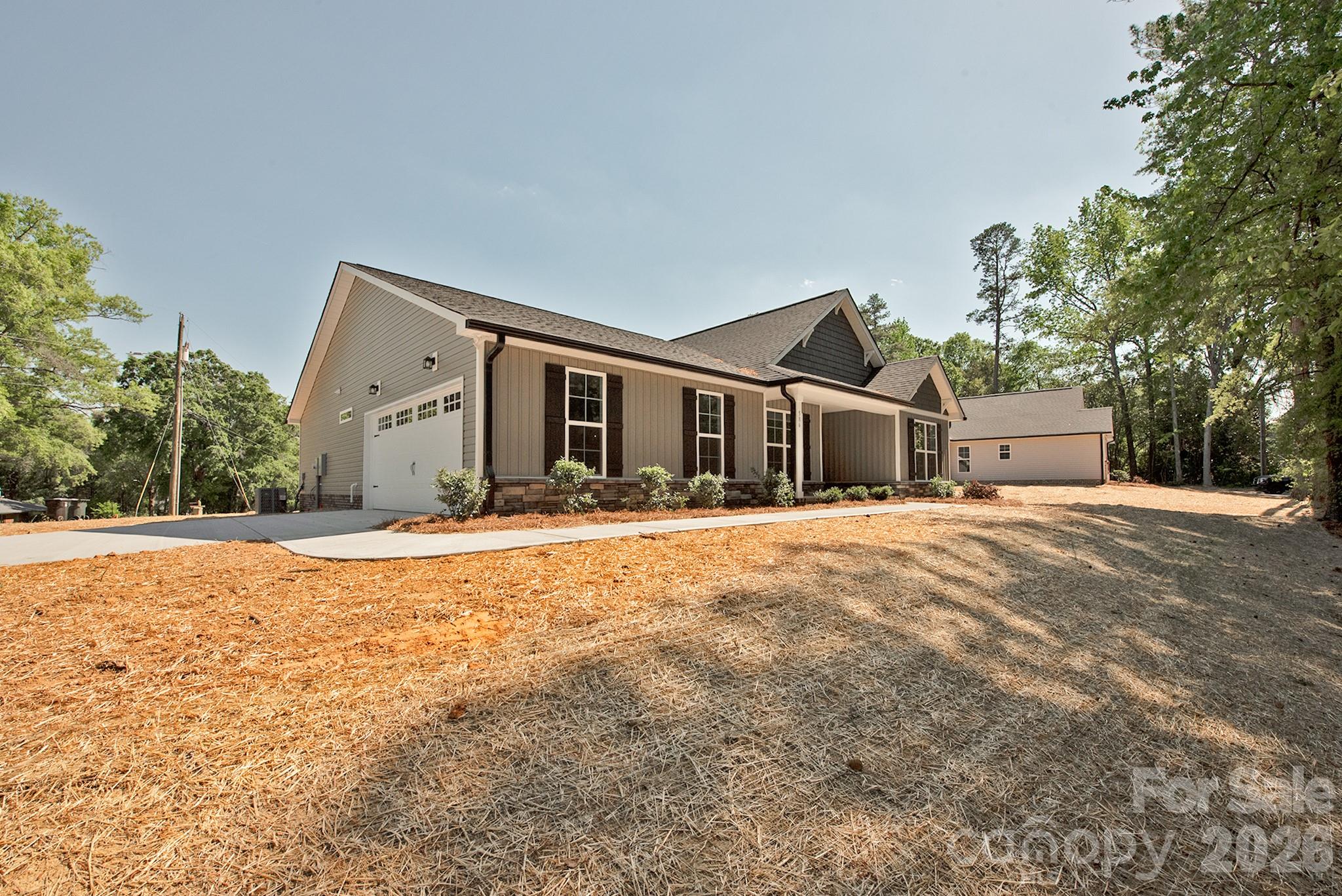 586 Wilhelm Place NE — Concord