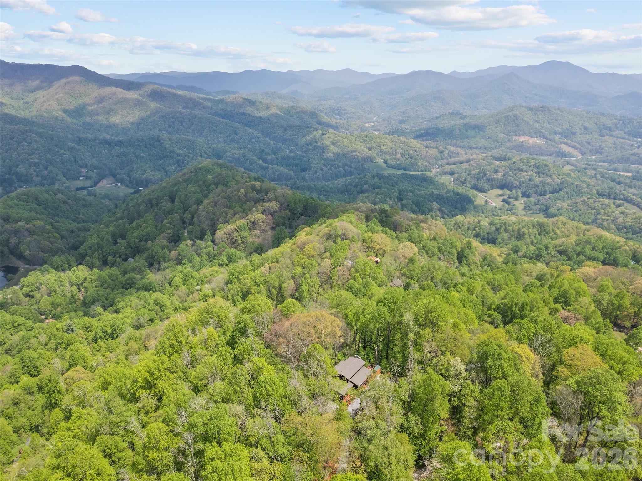 2863 Heath Peak Road — Waynesville