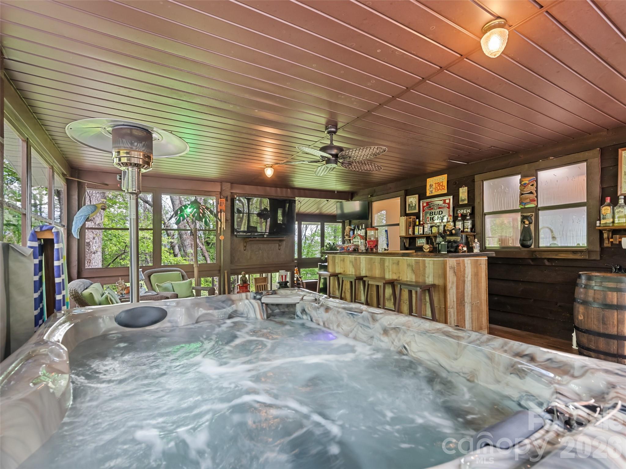 2863 Heath Peak Road — Waynesville