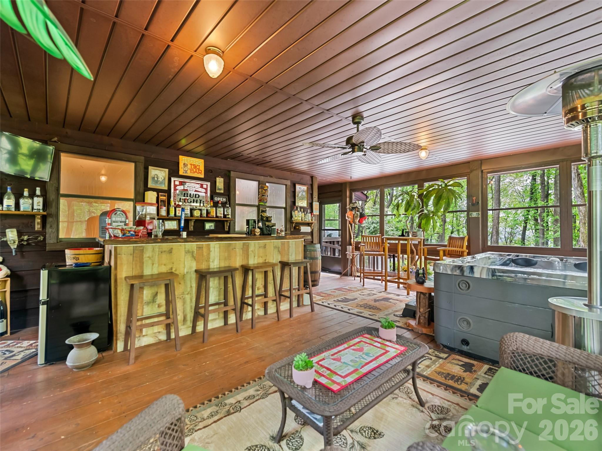 2863 Heath Peak Road — Waynesville