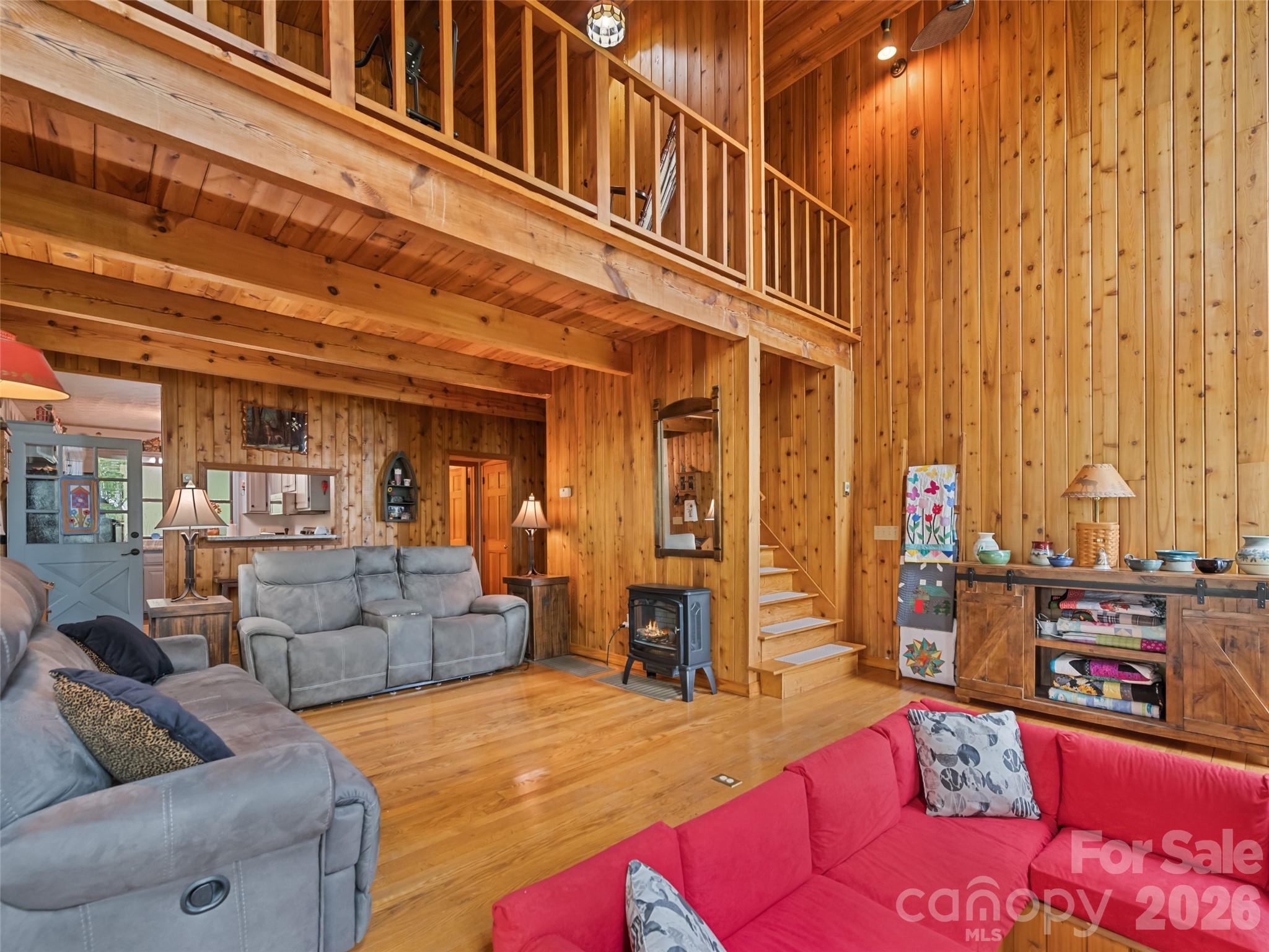 2863 Heath Peak Road — Waynesville