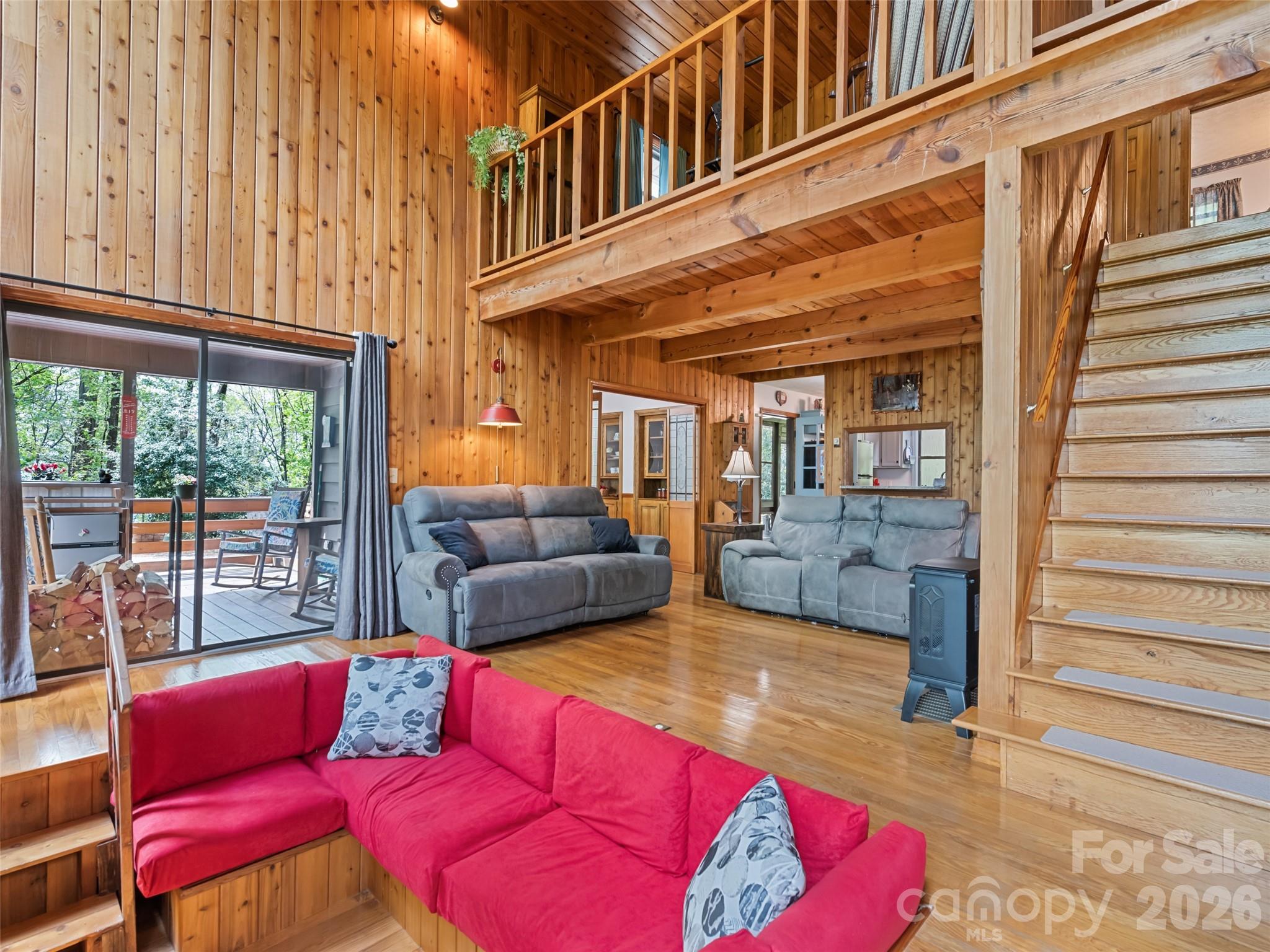 2863 Heath Peak Road — Waynesville